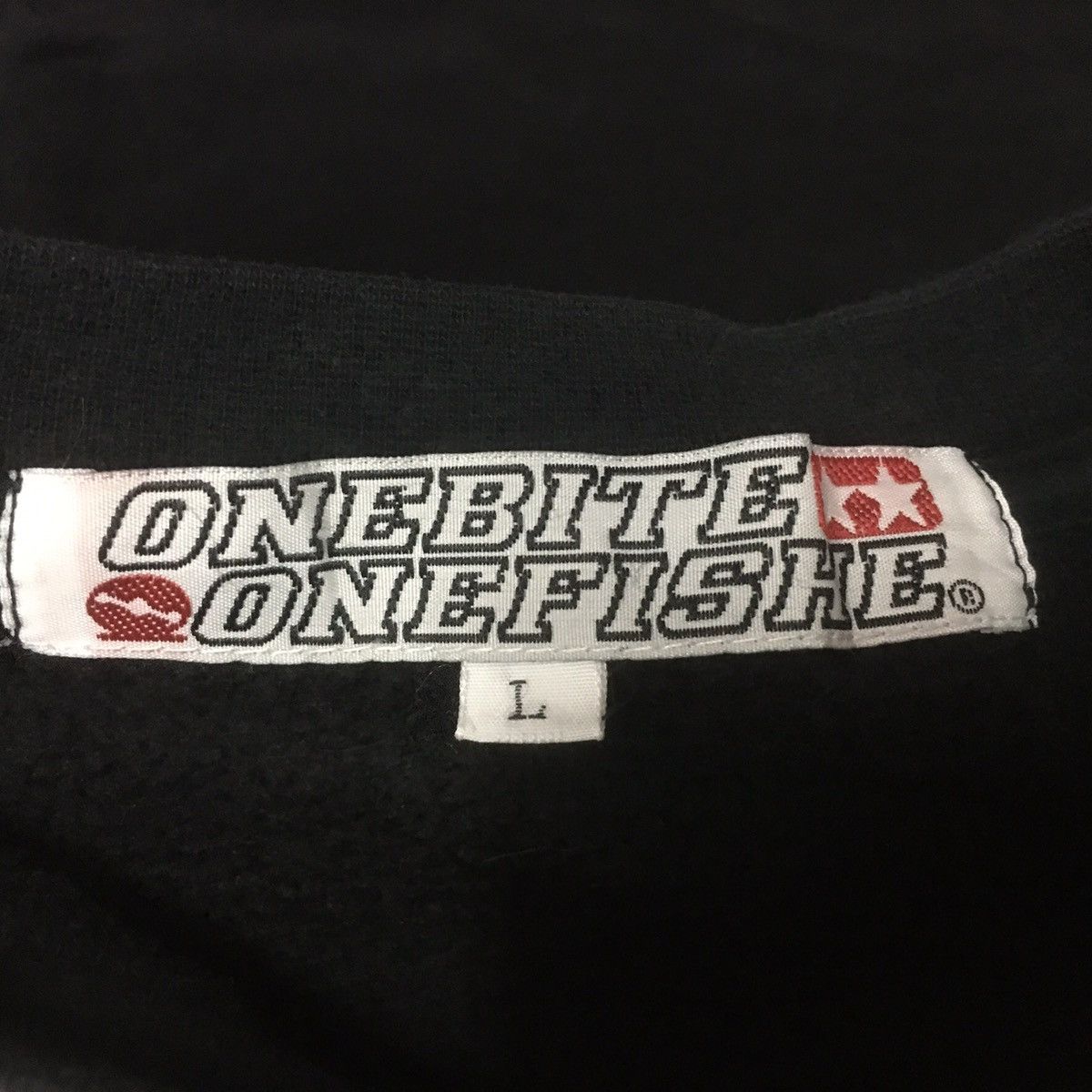 Japanese Brand Vintage One Bite One Fishe Sweatshirt Crewneck BigLogo Size US L / EU 52-54 / 3 - 7 Thumbnail