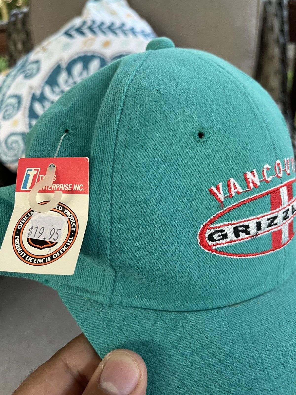 NHL × Sports Specialties × Vintage 90’s NWT SPORTS SPECIALTIES VANCOUVER GRIZZLIES VINTAGE HAT Size ONE SIZE - 2 Thumbnail