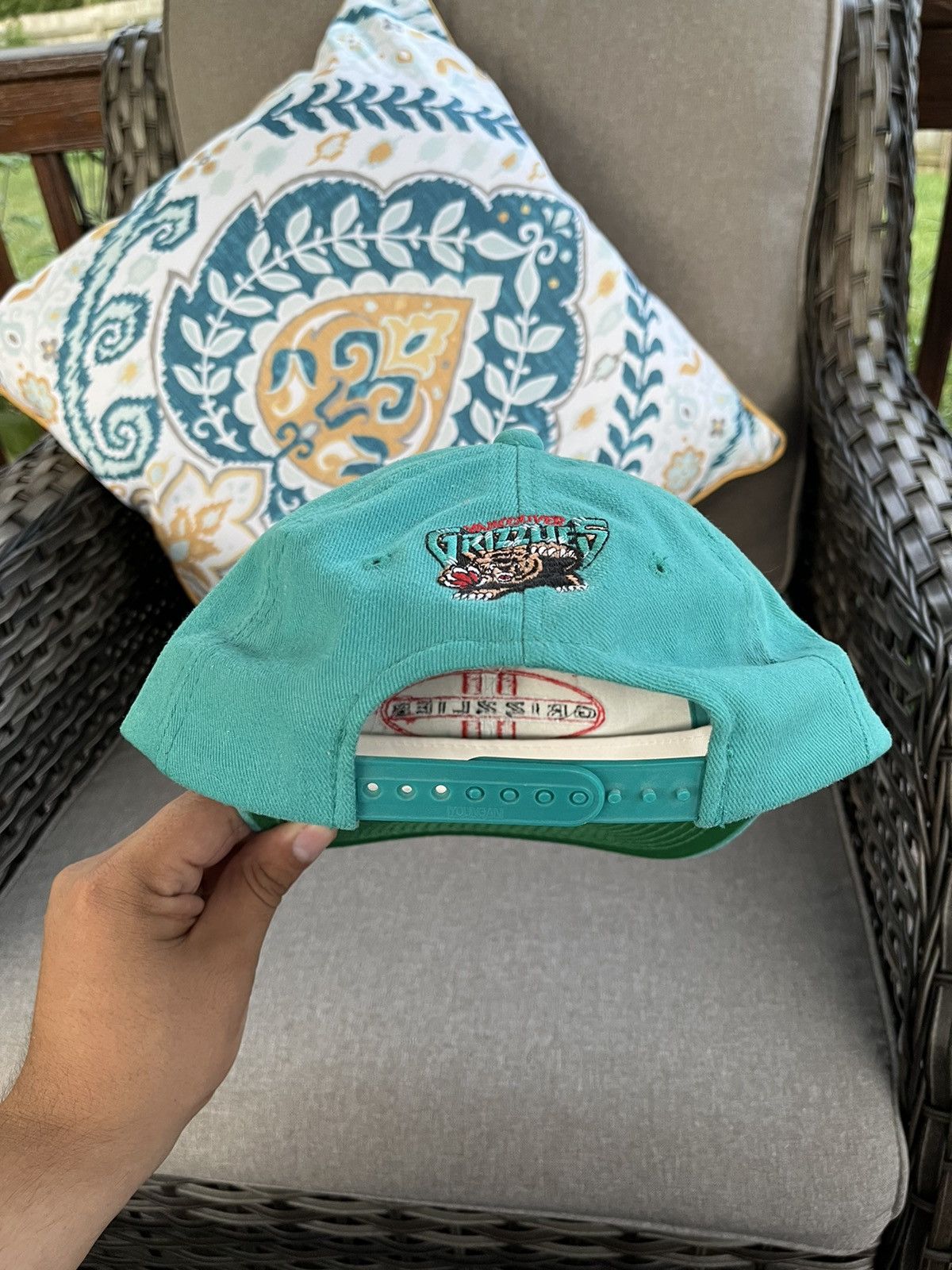 NHL × Sports Specialties × Vintage 90’s NWT SPORTS SPECIALTIES VANCOUVER GRIZZLIES VINTAGE HAT Size ONE SIZE - 7 Thumbnail