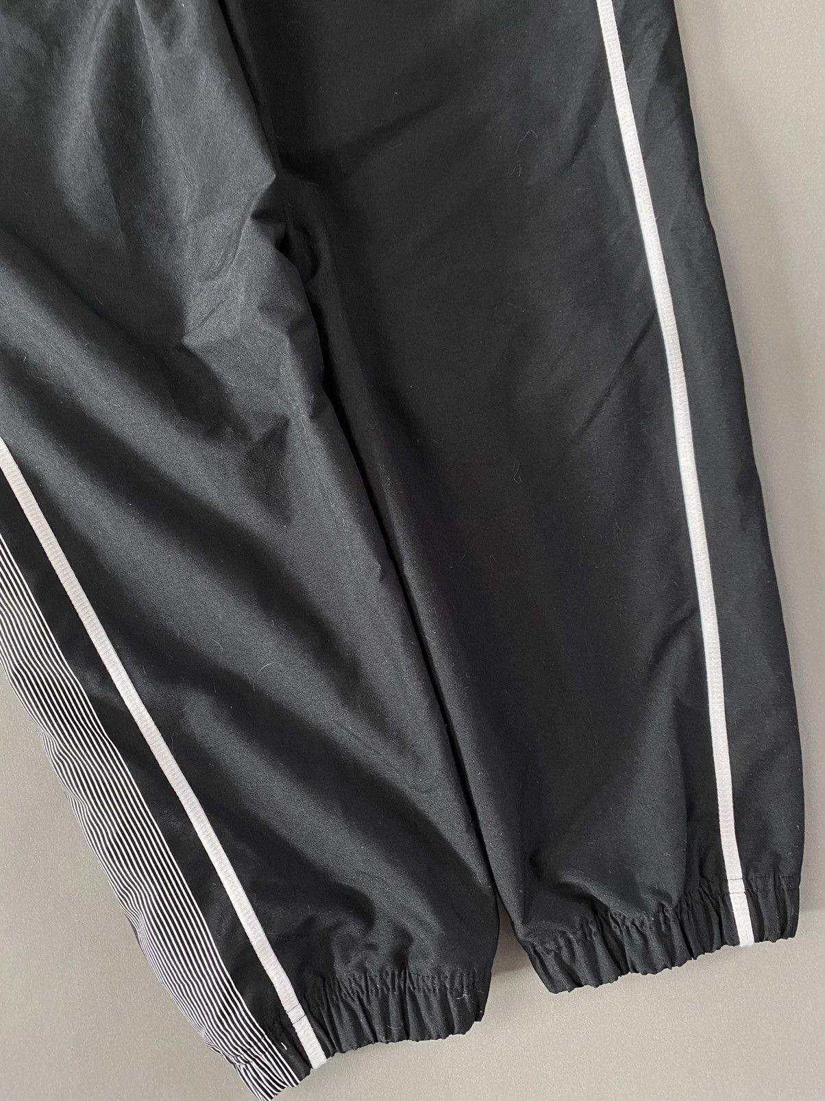 Nike × Vintage Nike vintage black track pants small swoosh spell out Size US 32 / EU 48 - 7 Thumbnail