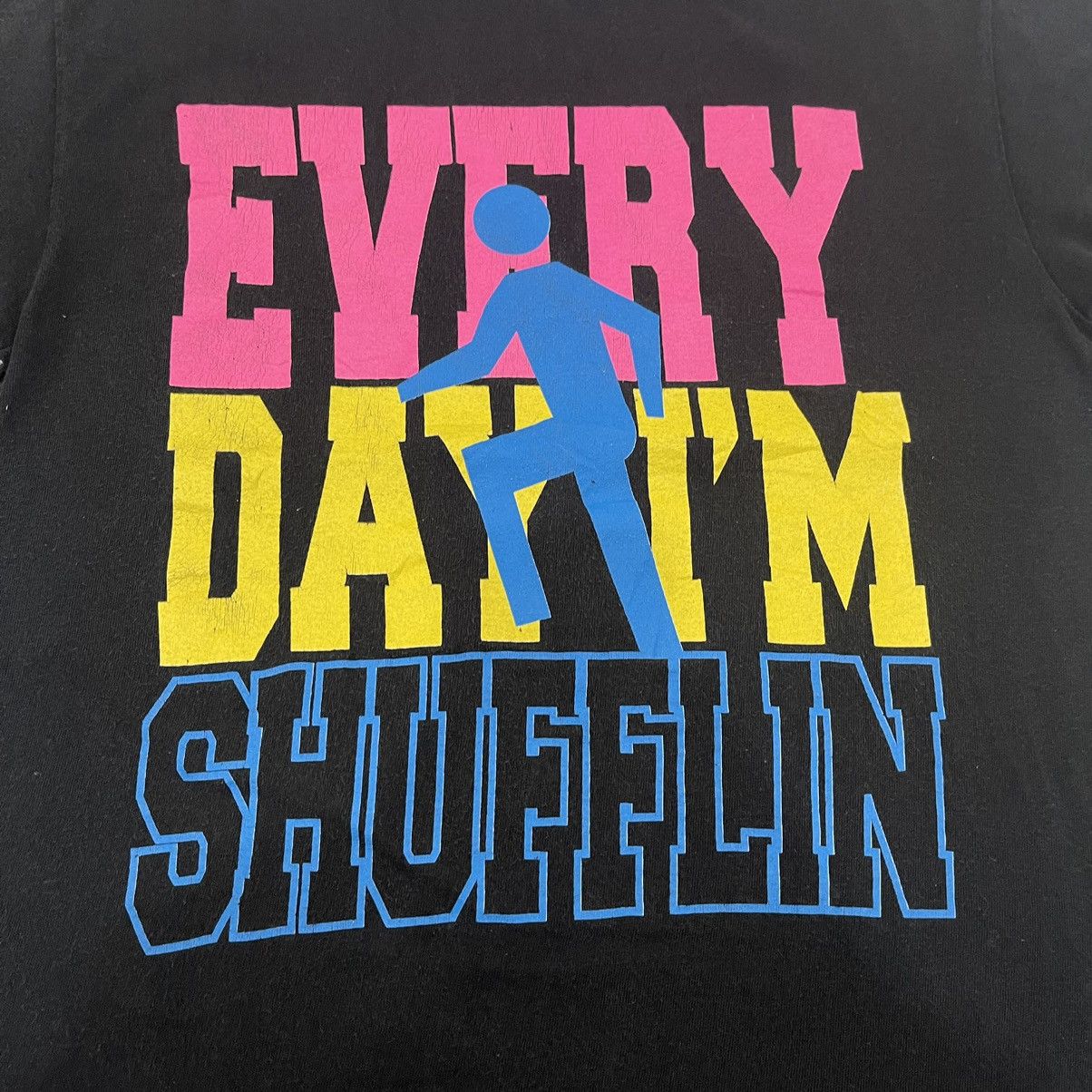 Vintage Vintage 'Everyday I'm Shufflin' T Shirt Size US M / EU 48-50 / 2 - 2 Thumbnail