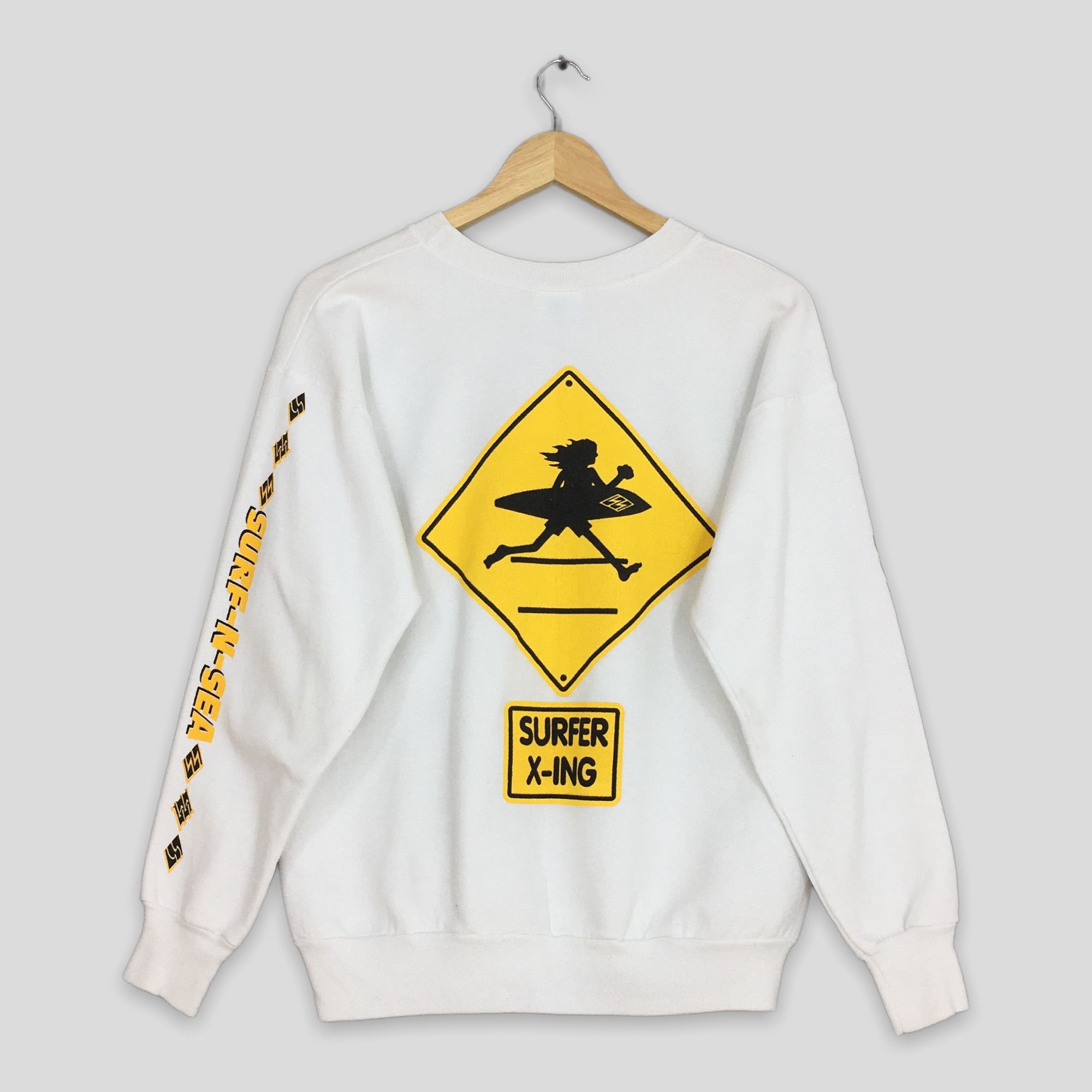 image of Surf Style x Vintage 90's Surfer Xing North Shore Sweatshirt Medium in White, Men's
