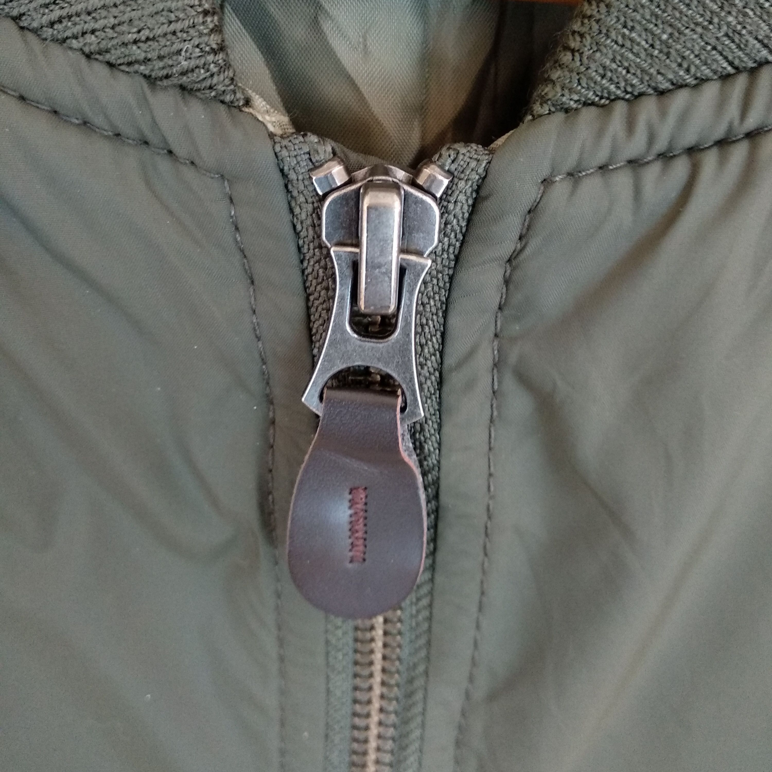 Japanese Brand UNIQLO Flight Bomber Jacket Ultra Thin Size US L / EU 52-54 / 3 - 9 Thumbnail