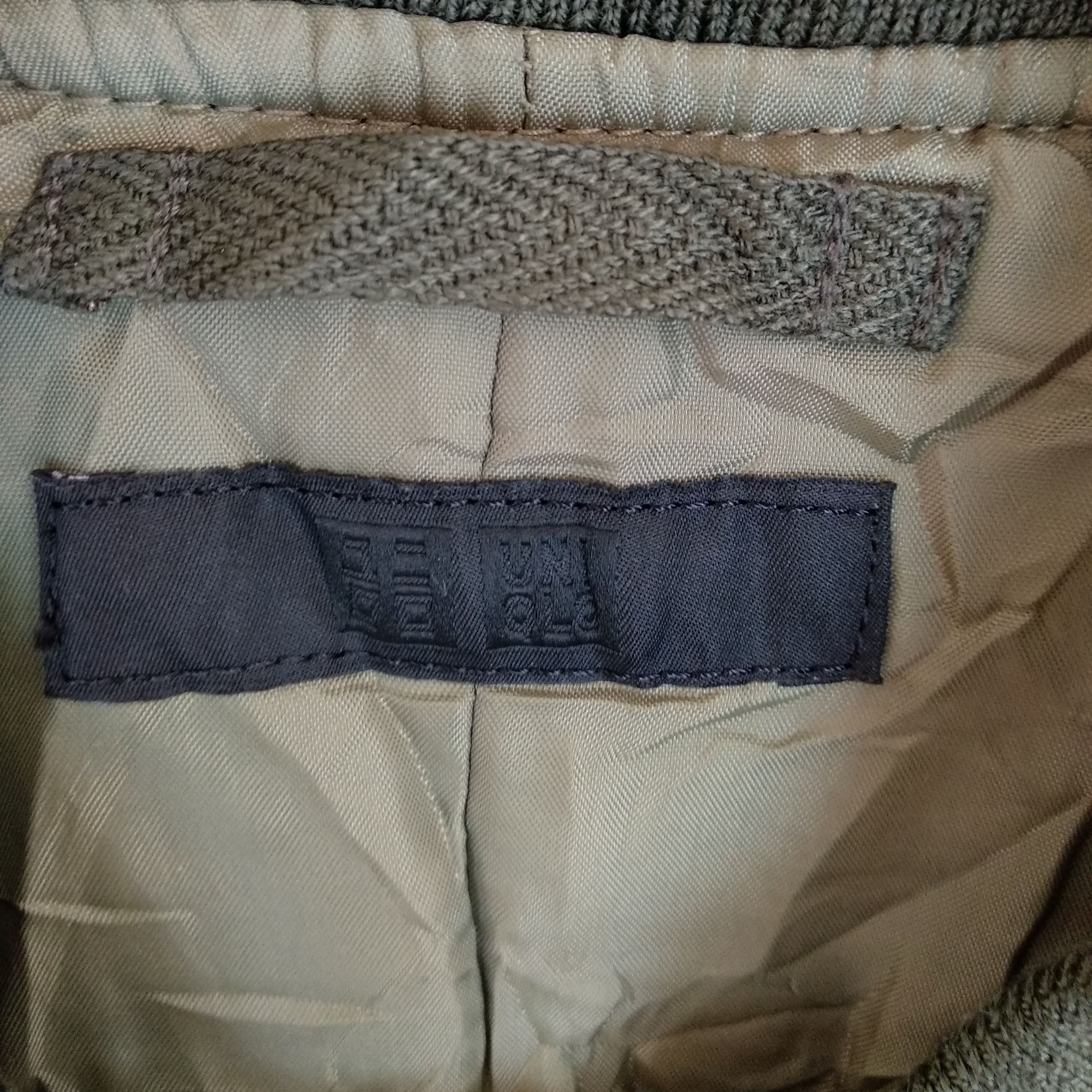 Japanese Brand UNIQLO Flight Bomber Jacket Ultra Thin Size US L / EU 52-54 / 3 - 10 Thumbnail