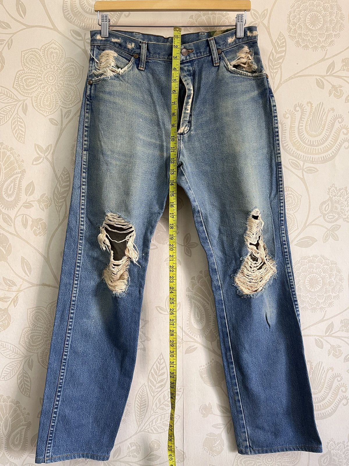 Vintage Vintage Rare Wrangler Army Camouflage Edition Distressed Size US 30 / EU 46 - 2 Thumbnail