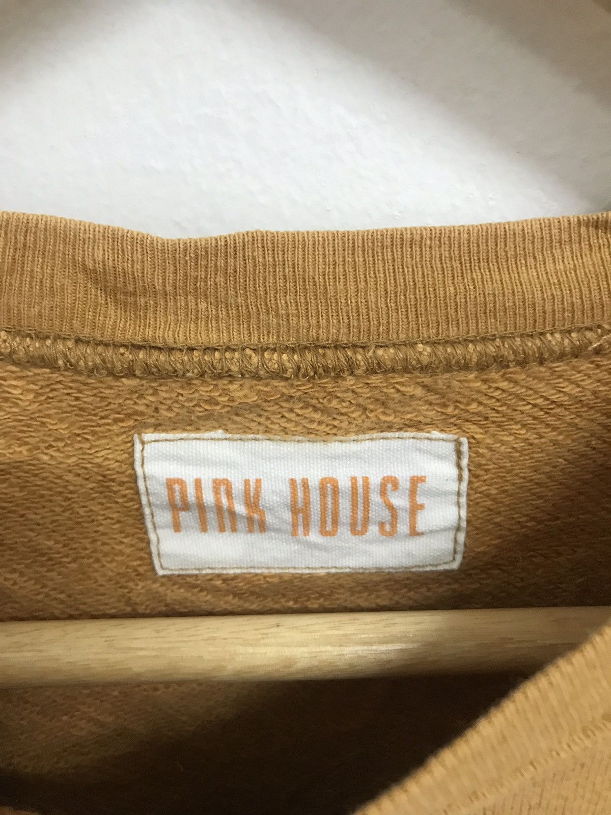 Pink House Vintage Pink House Rare Sweatshirt Size US S / EU 44-46 / 1 - 3 Thumbnail