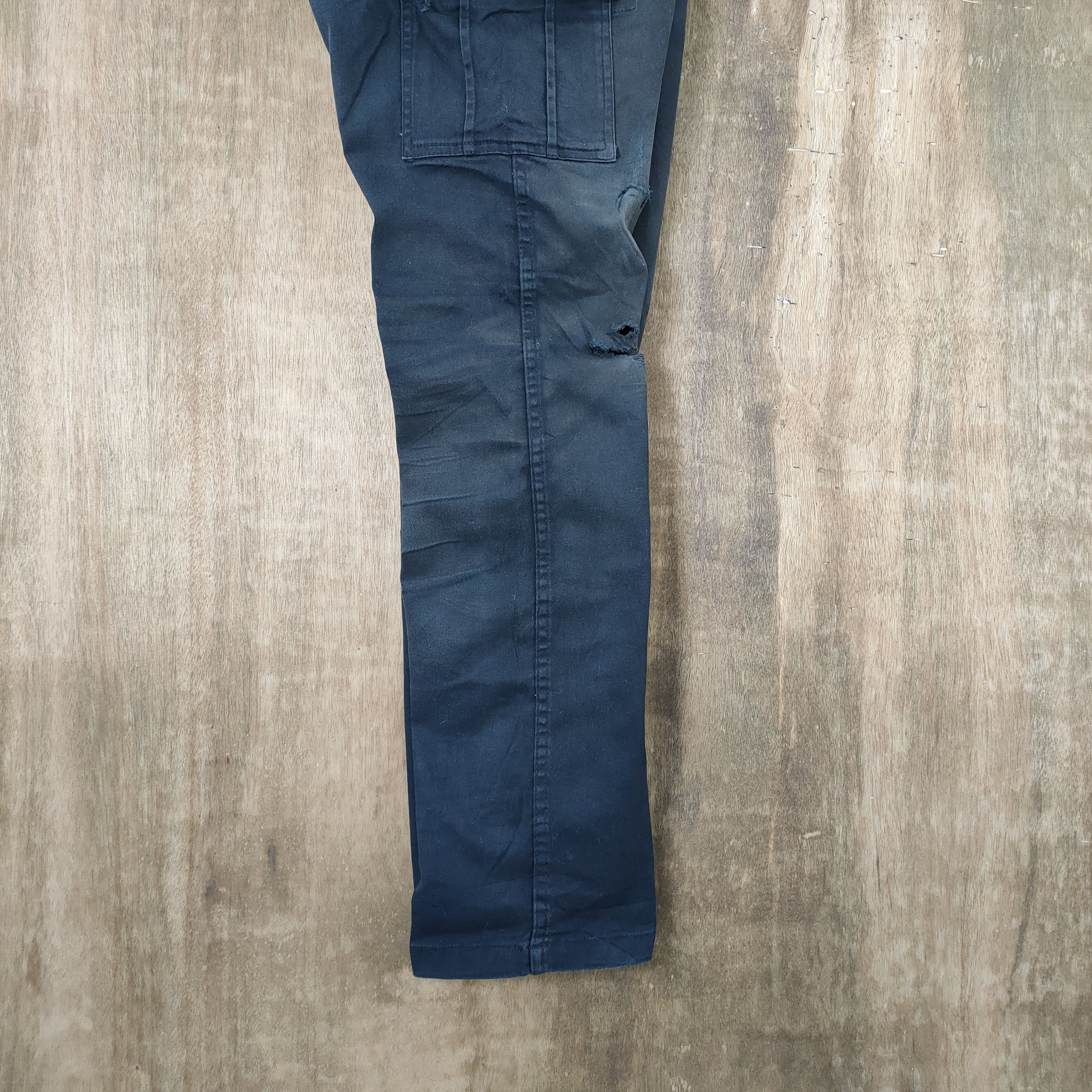 Japanese Brand VINTAGE JAPANESE BRAND FADED DISTRESSED CARGO PANTS Size US 31 - 9 Thumbnail