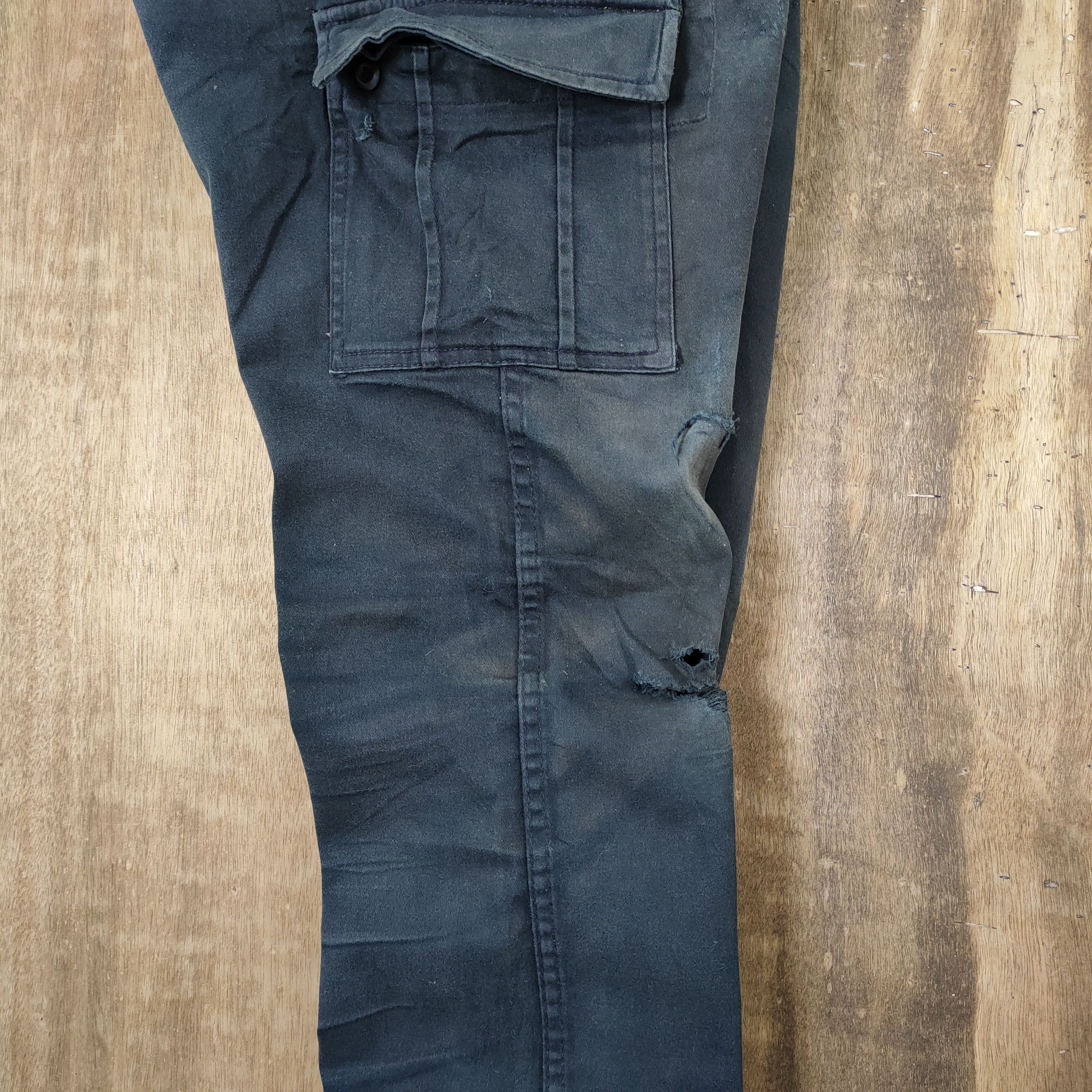 Japanese Brand VINTAGE JAPANESE BRAND FADED DISTRESSED CARGO PANTS Size US 31 - 10 Thumbnail