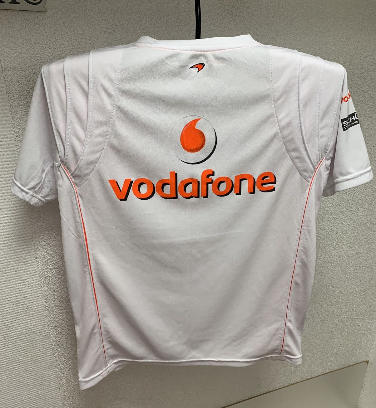 Mercedes-Benz McLaren Mercedes Vodafone white vintage t-shirt S Hamilton Size US S / EU 44-46 / 1 - 2 Thumbnail