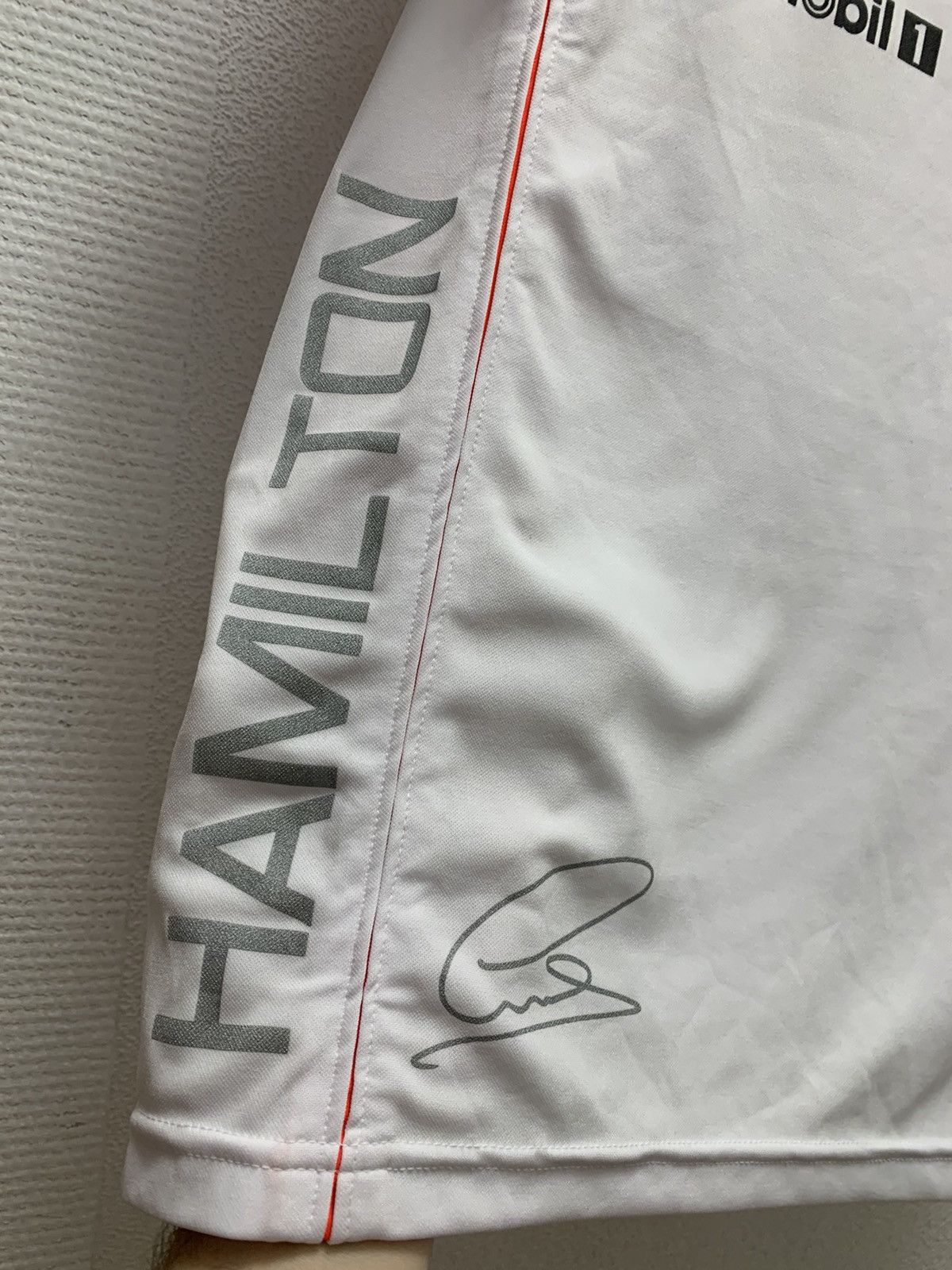 Mercedes-Benz McLaren Mercedes Vodafone white vintage t-shirt S Hamilton Size US S / EU 44-46 / 1 - 3 Thumbnail