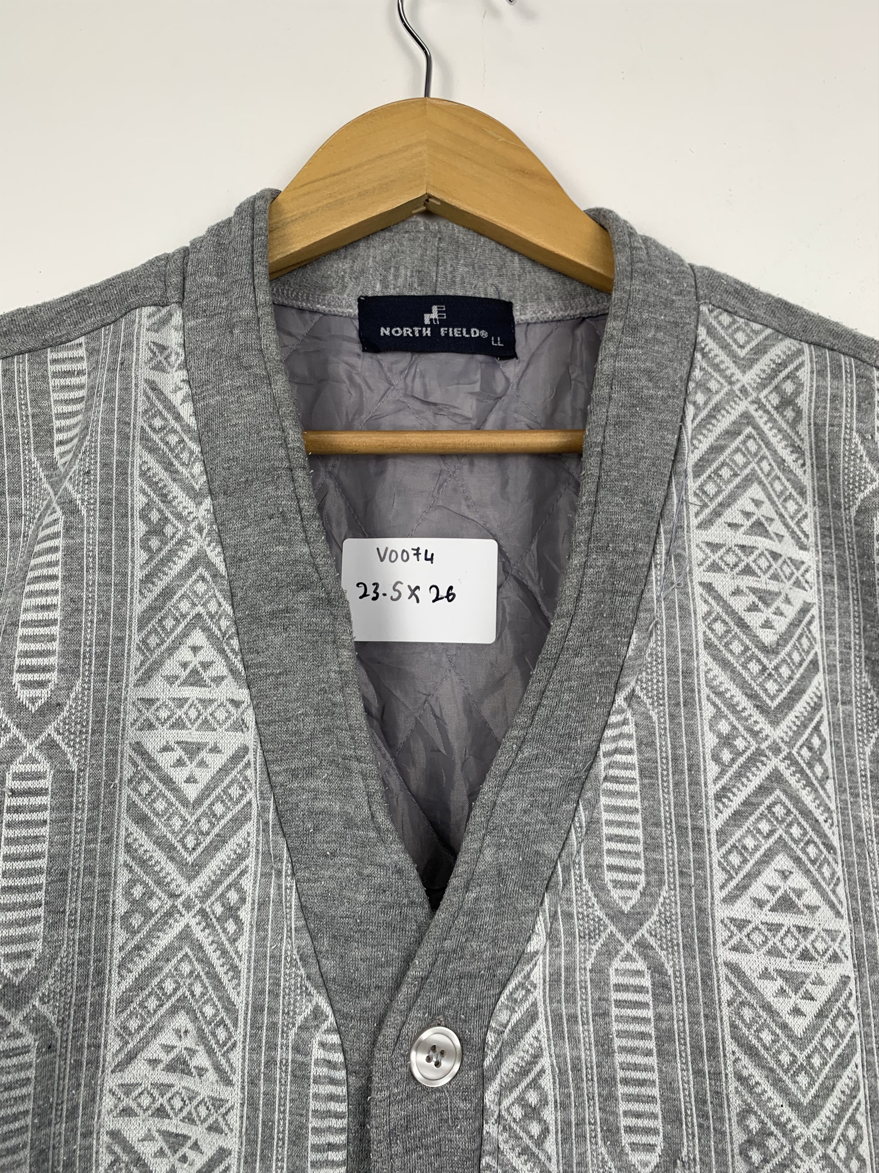 Vintage Vintage NORTH FIELD Quilted Lining Navajo Native Aztec Vests Size US M / EU 48-50 / 2 - 5 Thumbnail
