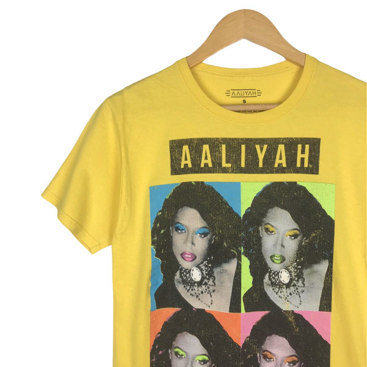Band Tees × Rap Tees Aaliyah American Singer Hip Hop Promo Album Tour Tee Size US S / EU 44-46 / 1 - 3 Thumbnail