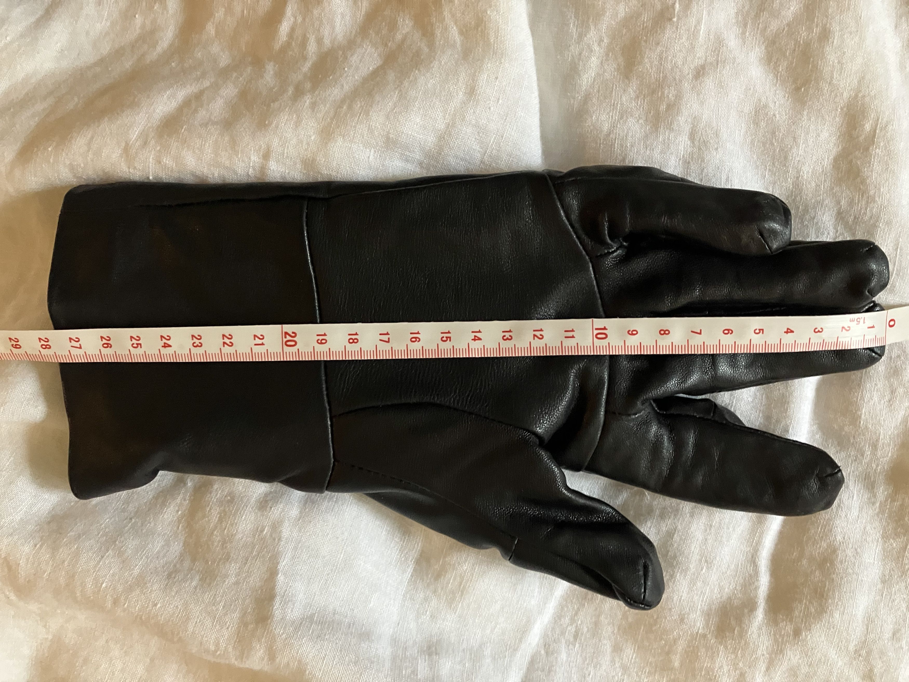 The Viridi-anne sz 1 FW21 Water Repellant Lambskin Gloves w/ fleece lining Size ONE SIZE - 4 Thumbnail
