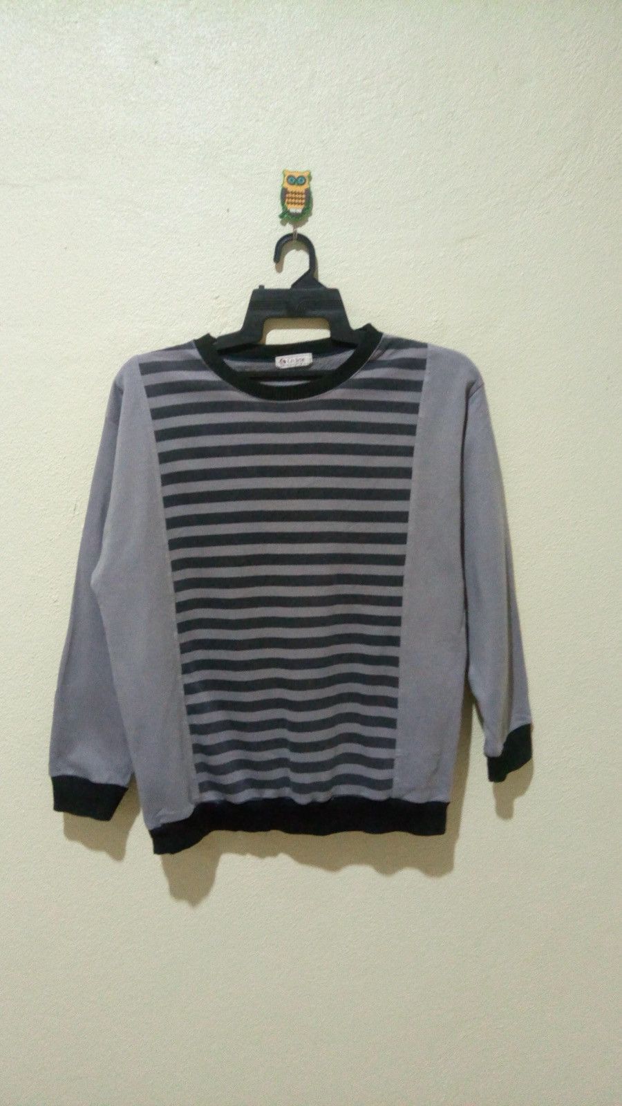 Cecilene Stripe Sweatshirt nice desings size L