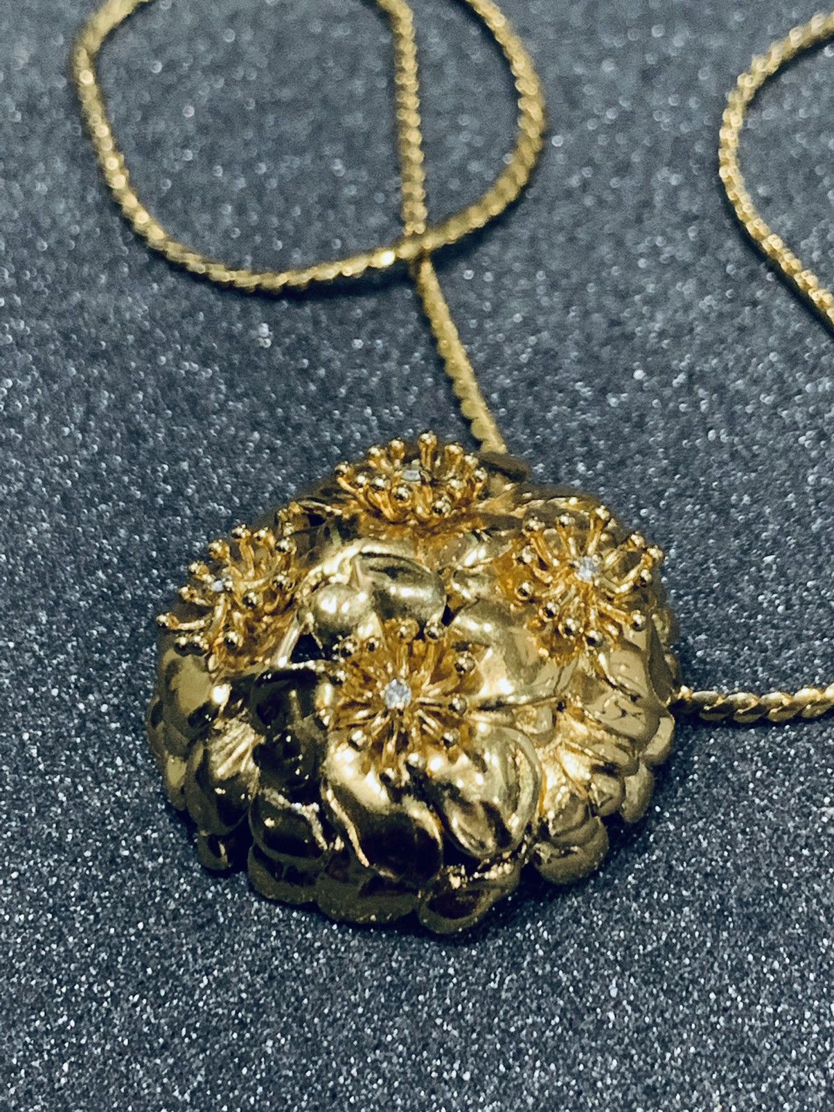 Vintage VINTAGE LEI FLORAL GOLD PENDANT 926 NECKLACE Size ONE SIZE - 3 Thumbnail