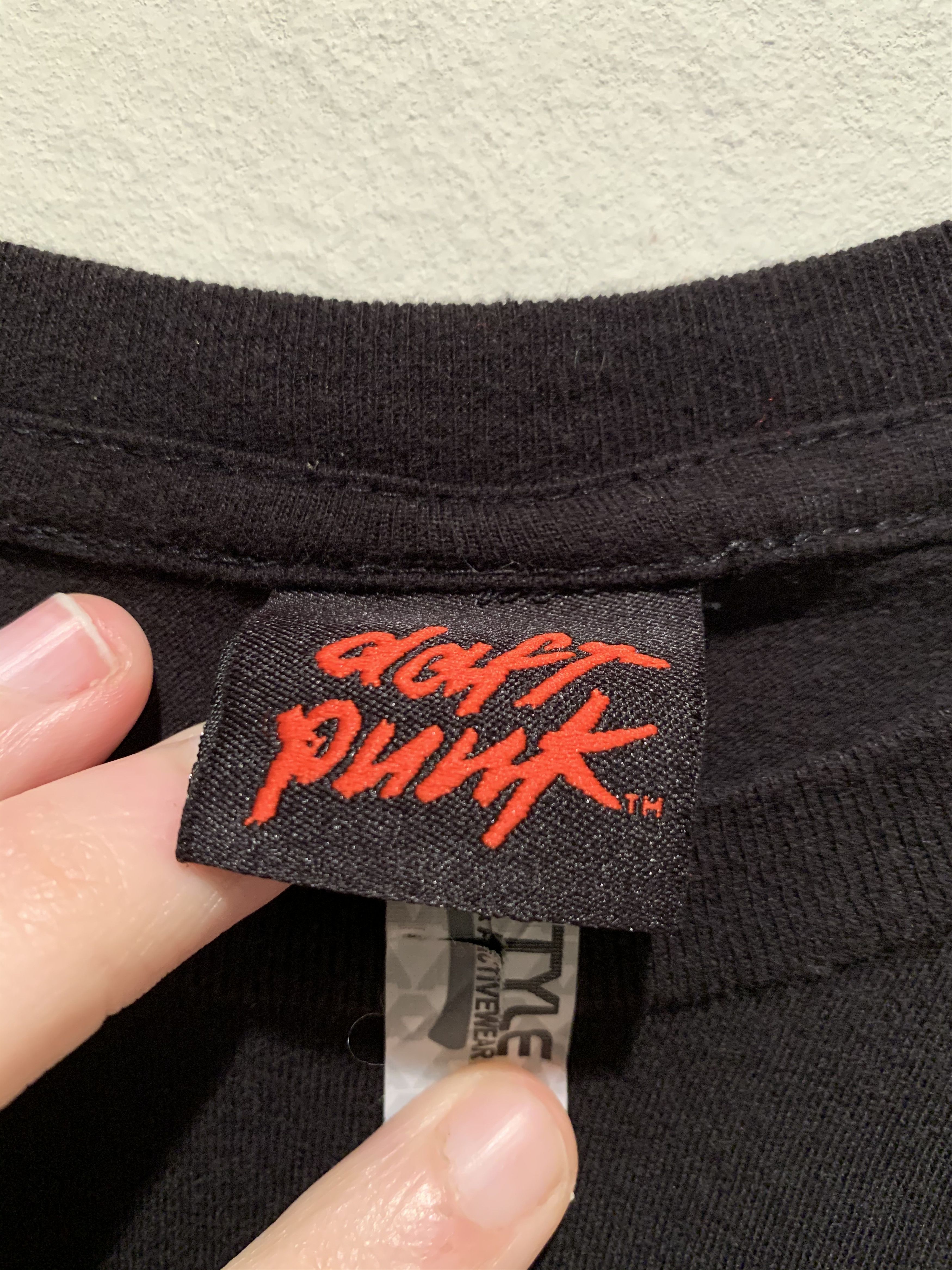 Band Tees × Vintage *RARE* Vintage Daft Punk Discovery Foil T-Shirt - M Size US M / EU 48-50 / 2 - 3 Thumbnail