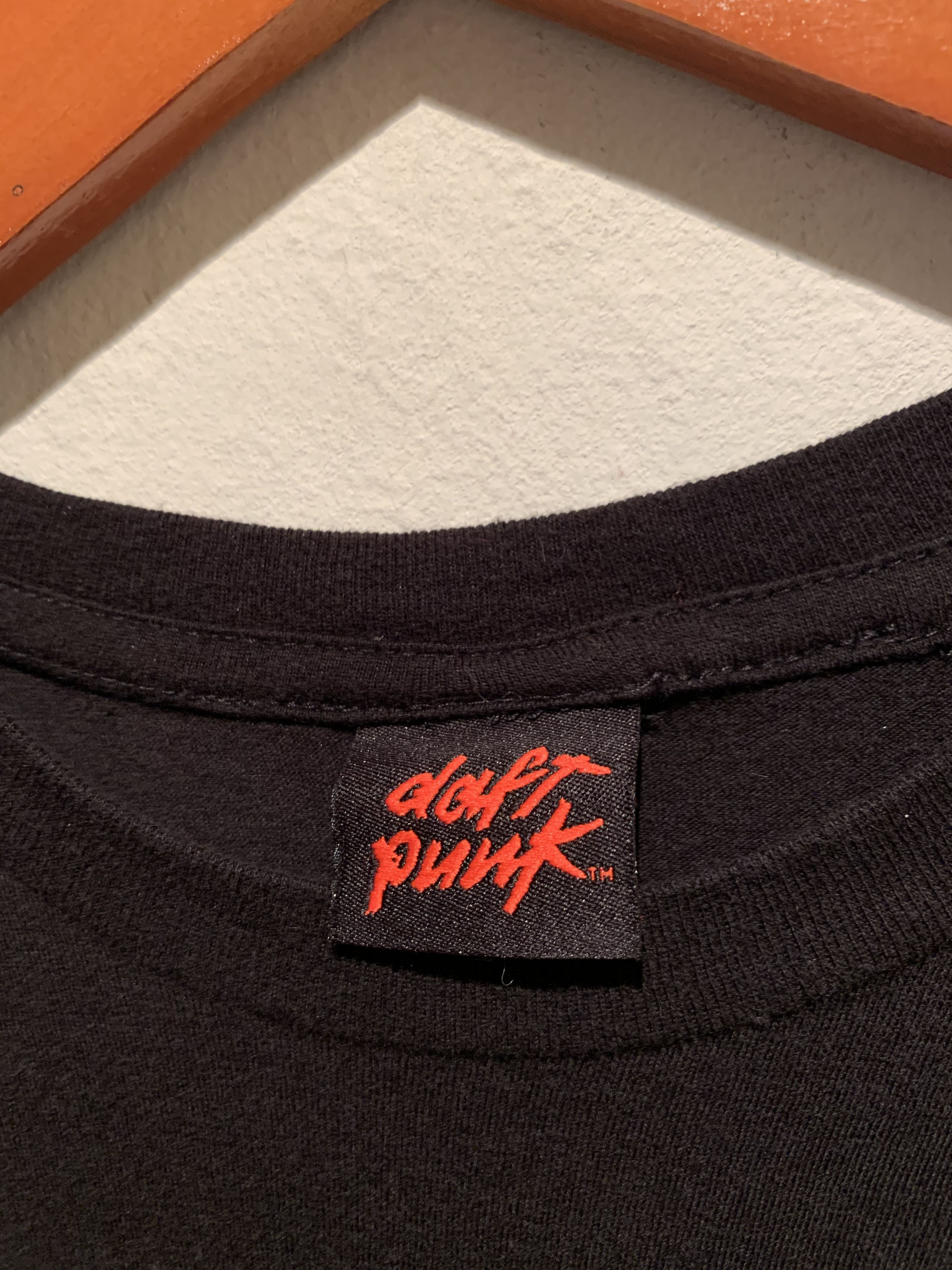 Band Tees × Vintage *RARE* Vintage Daft Punk Discovery Foil T-Shirt - M Size US M / EU 48-50 / 2 - 2 Thumbnail