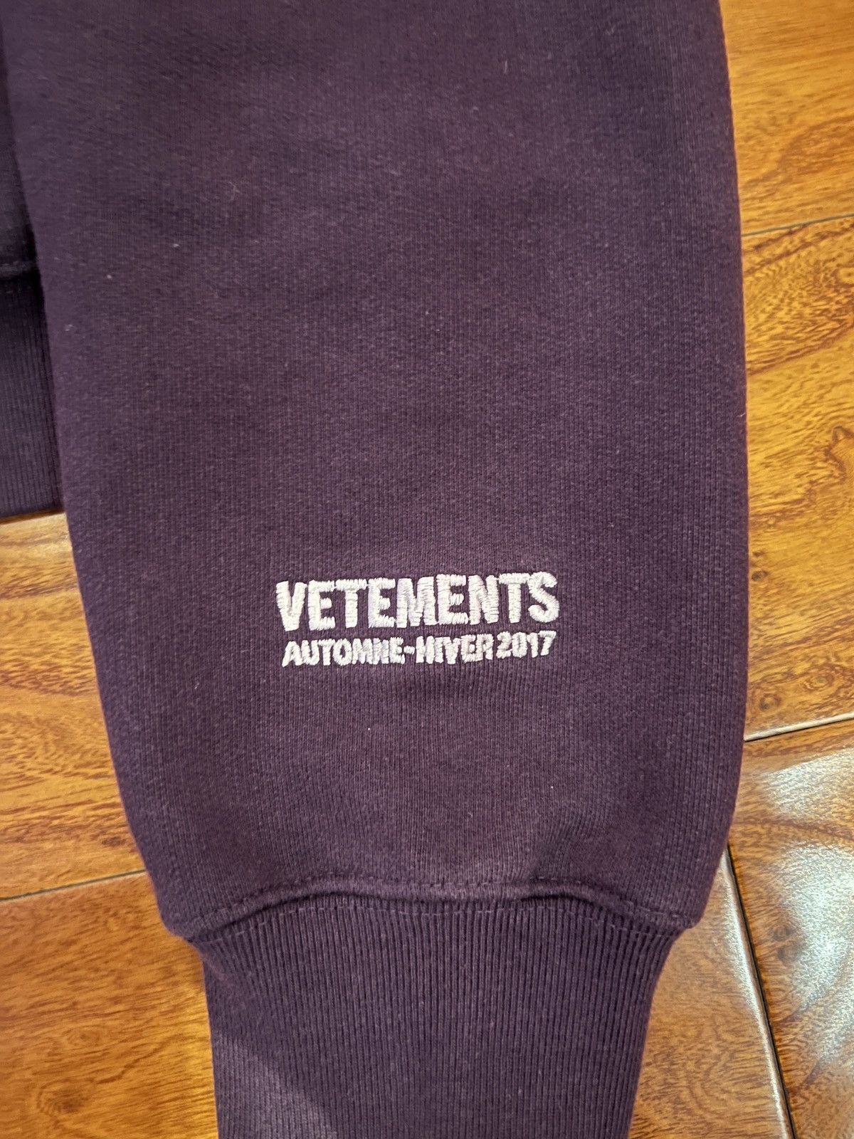 Vetements *RARE* Vetements FW17 Unskinny Sweatshirt Sz. S Size US S / EU 44-46 / 1 - 4 Thumbnail