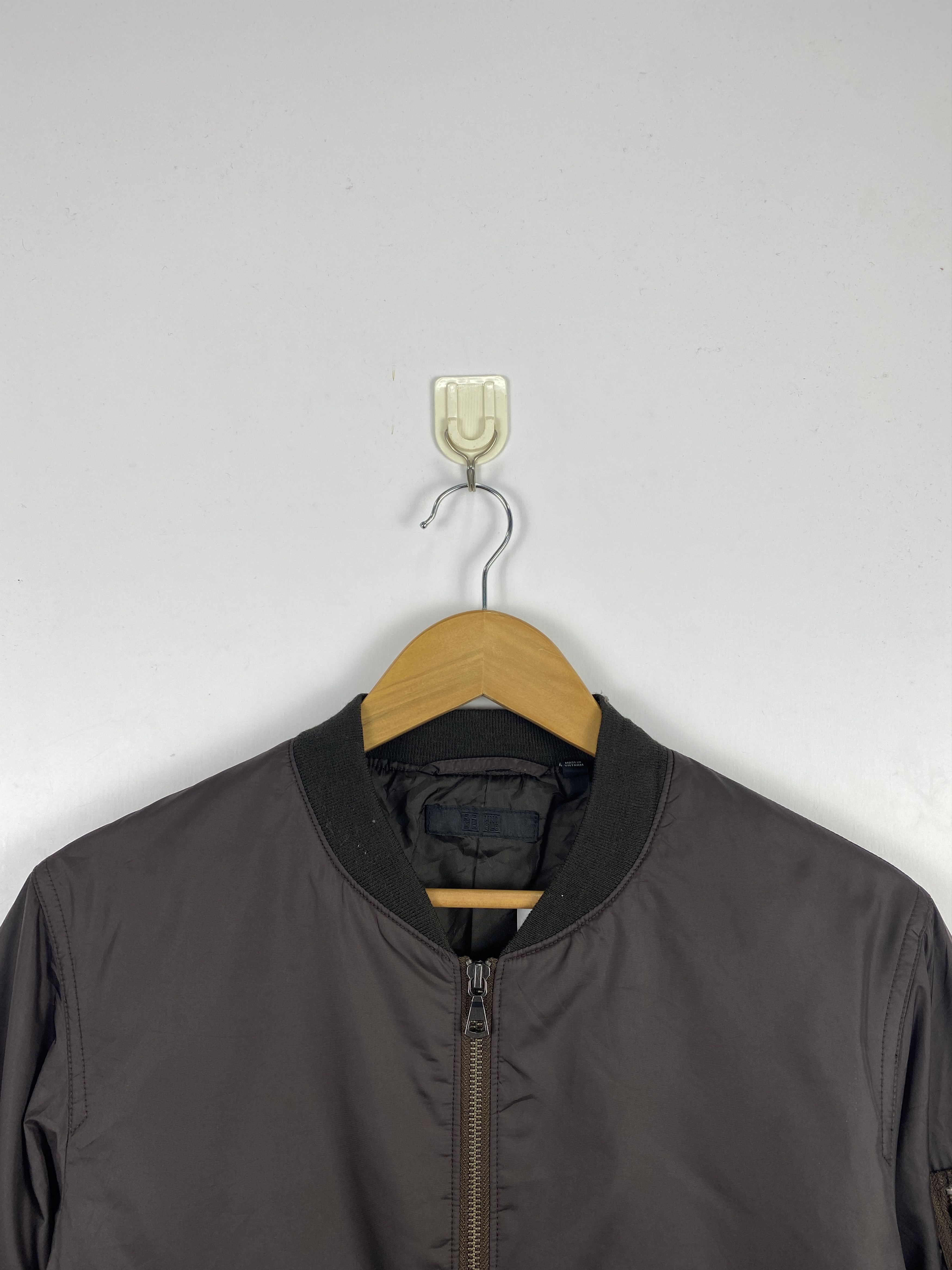 Uniqlo Uniqlo Zipper Ups Bomber Jacket Brown AH0014 Size US S / EU 44-46 / 1 - 2 Thumbnail