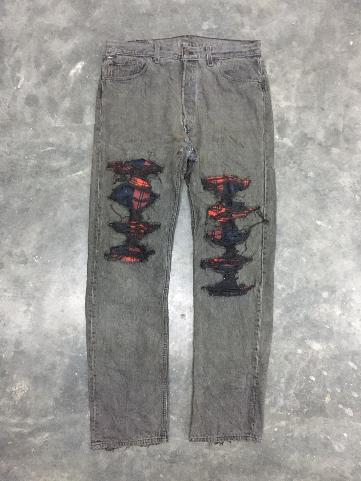Levi's × Vintage Vintage 90’s Levis 501 Super Black Thrashed Kurt Kobain Size US 35 - 2 Thumbnail