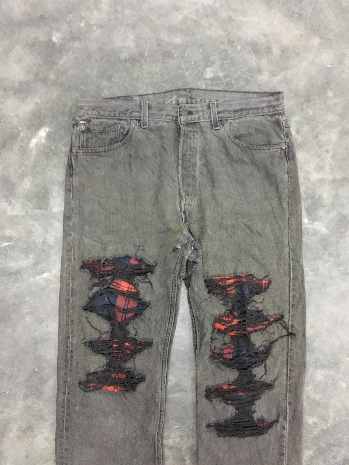 Levi's × Vintage Vintage 90’s Levis 501 Super Black Thrashed Kurt Kobain Size US 35 - 3 Thumbnail