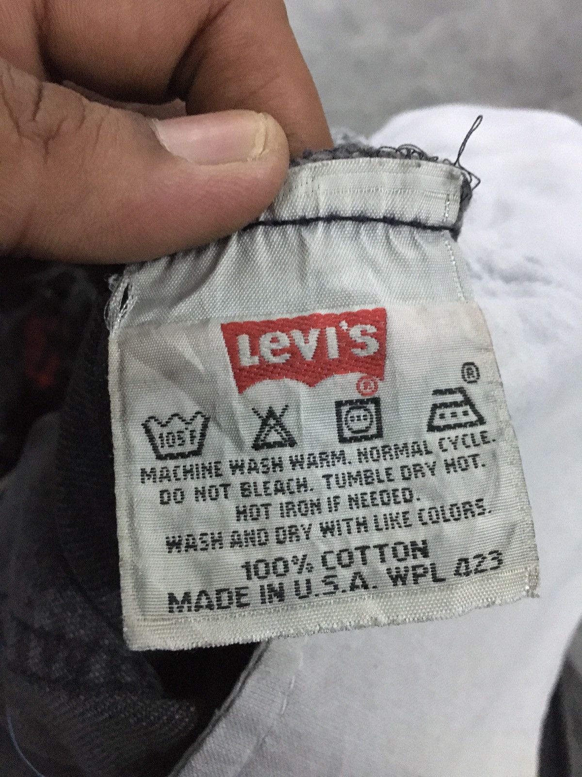 Levi's × Vintage Vintage 90’s Levis 501 Super Black Thrashed Kurt Kobain Size US 35 - 9 Thumbnail