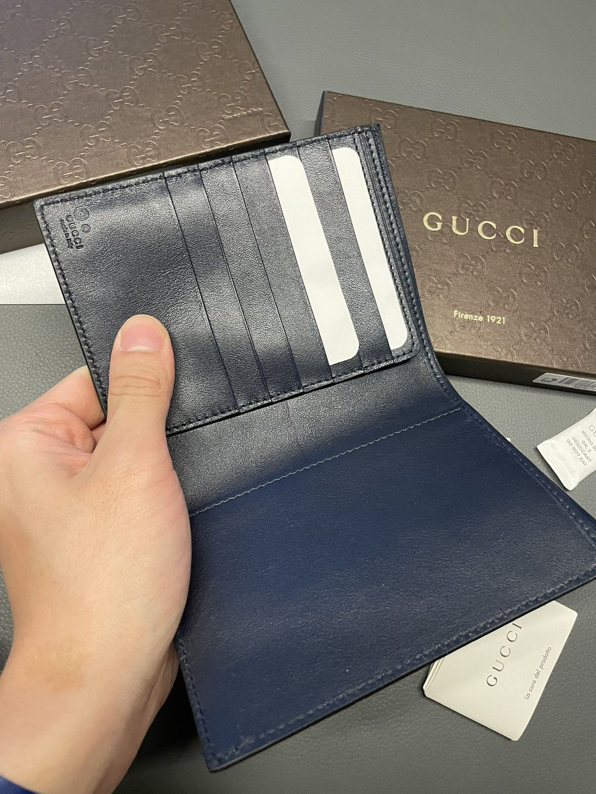 Gucci BrandNEW Classic GG Monogram Bi-fold Passport Holder Wallet Size ONE SIZE - 13 Thumbnail