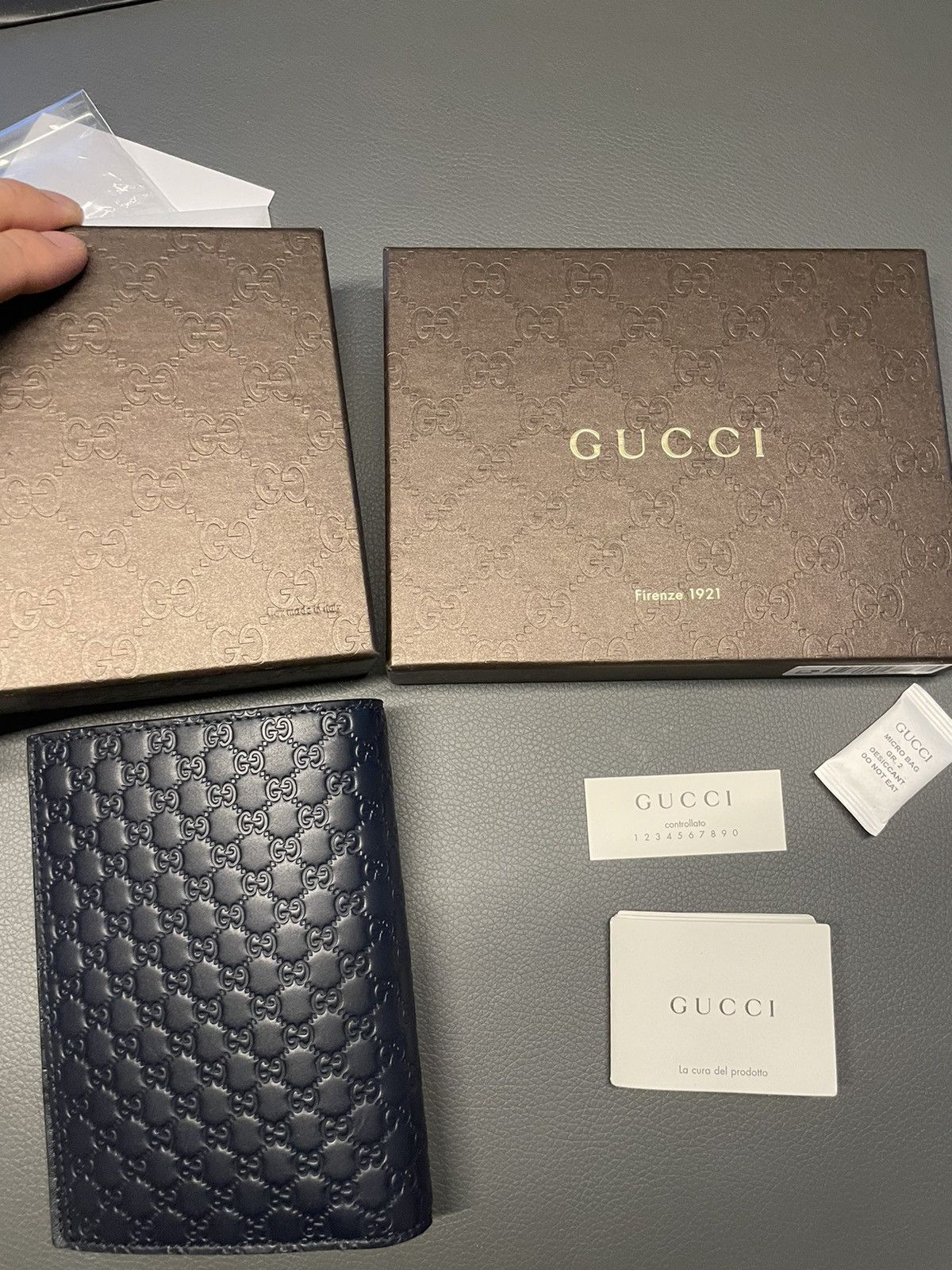Gucci BrandNEW Classic GG Monogram Bi-fold Passport Holder Wallet Size ONE SIZE - 12 Thumbnail