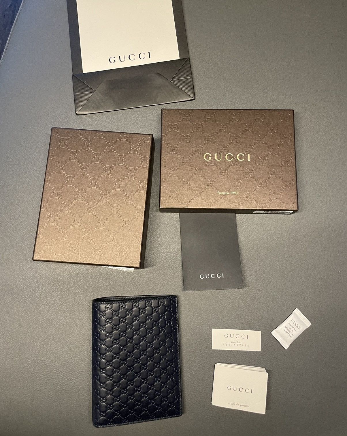 Gucci BrandNEW Classic GG Monogram Bi-fold Passport Holder Wallet Size ONE SIZE - 16 Thumbnail