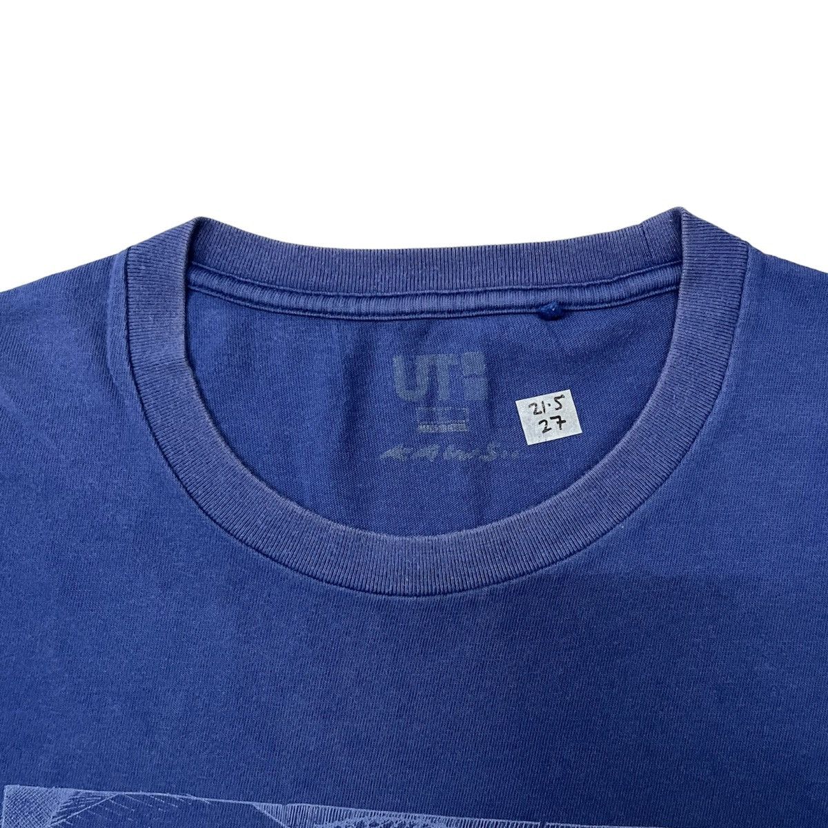 Japanese Brand × Kaws × Uniqlo Uniqlo X Kaws Streewear T Shirt Size US L / EU 52-54 / 3 - 7 Thumbnail