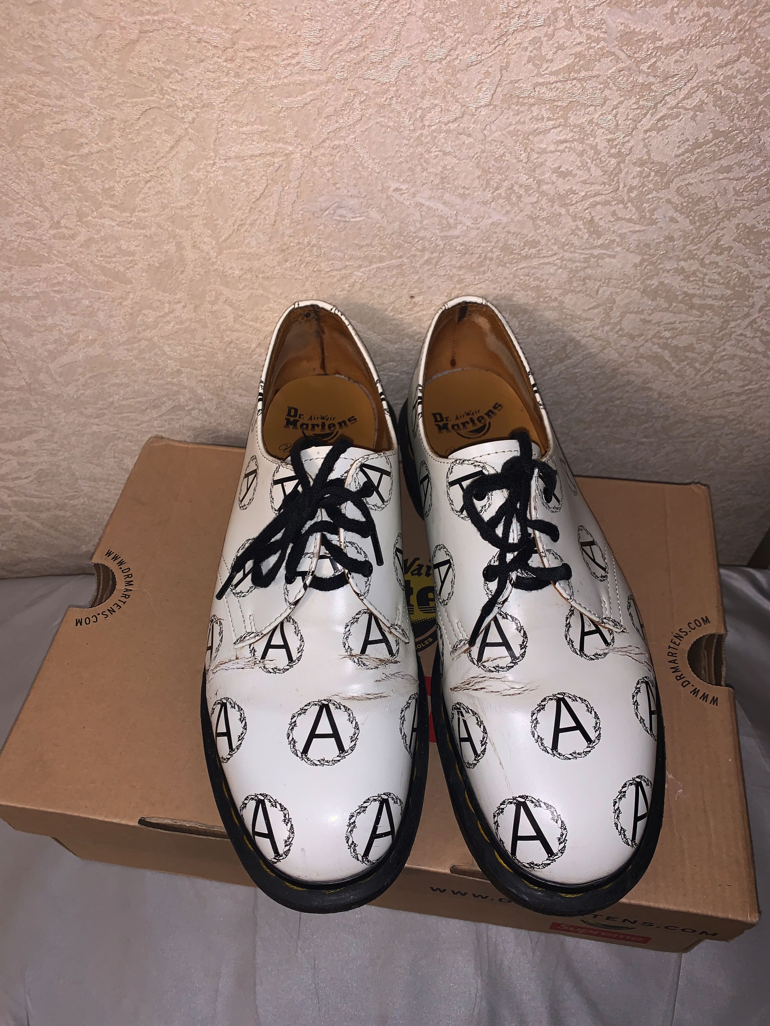 Dr. Martens × Supreme × Undercover Dr. Martens 3-Eye Supreme x Undercover Anarchy White Size US 9 / EU 42 - 3 Thumbnail