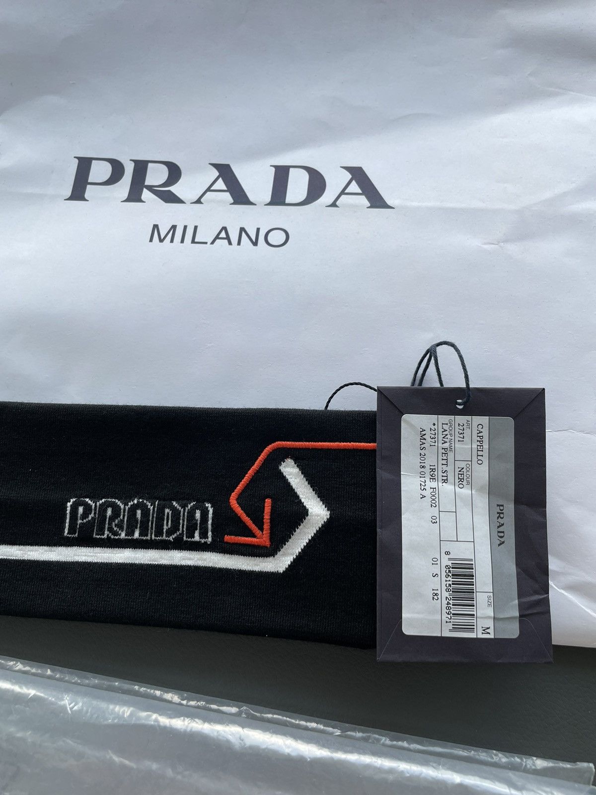 Prada Limited Edition Super Runway Prada Logo Head Band Brand New Size ONE SIZE - 4 Thumbnail