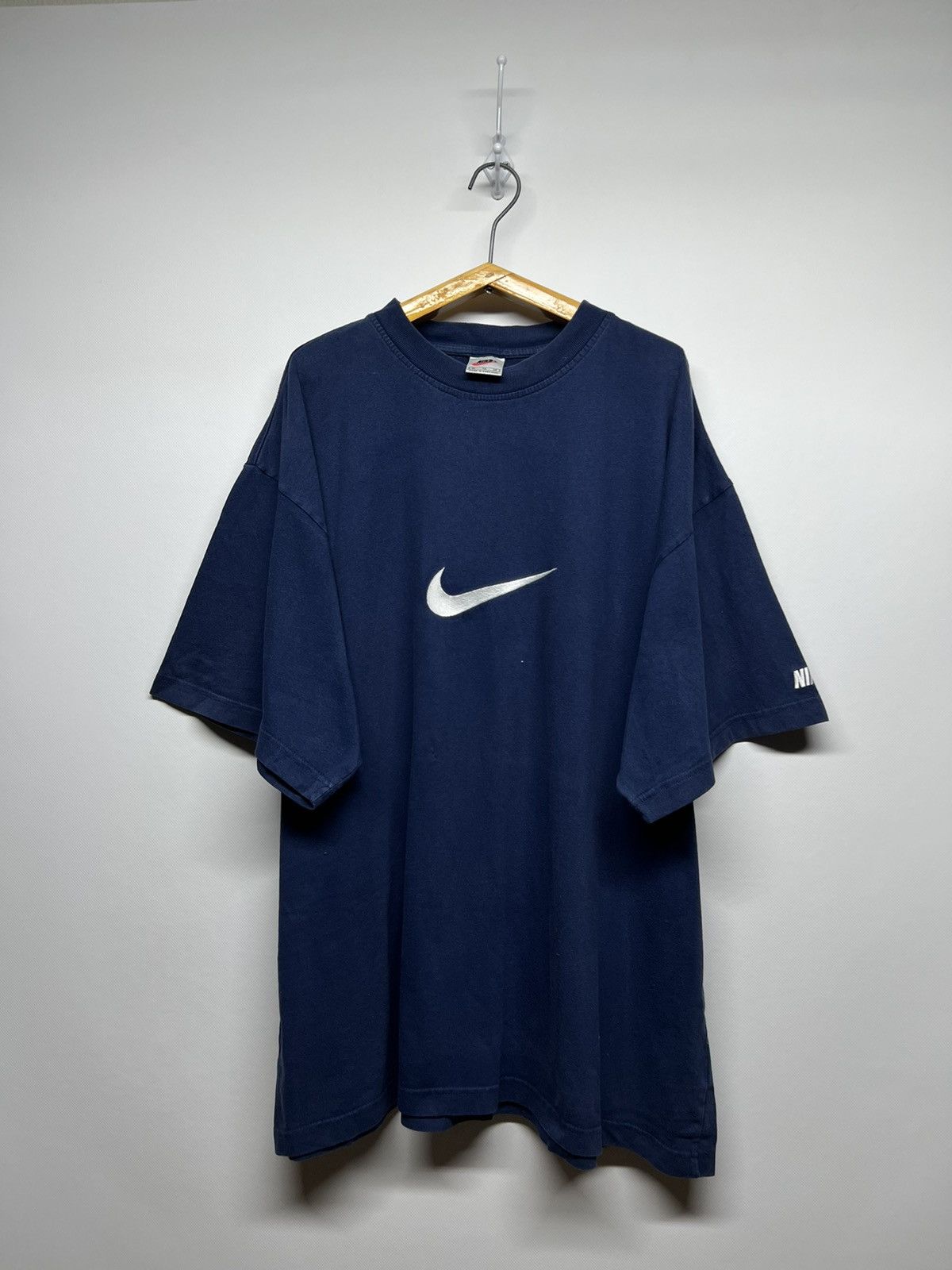 Nike × Vintage Vintage Y2k Nike Big Swoosh Logo T-Shirt 90’s Navy Size US XL / EU 56 / 4 - 2 Thumbnail