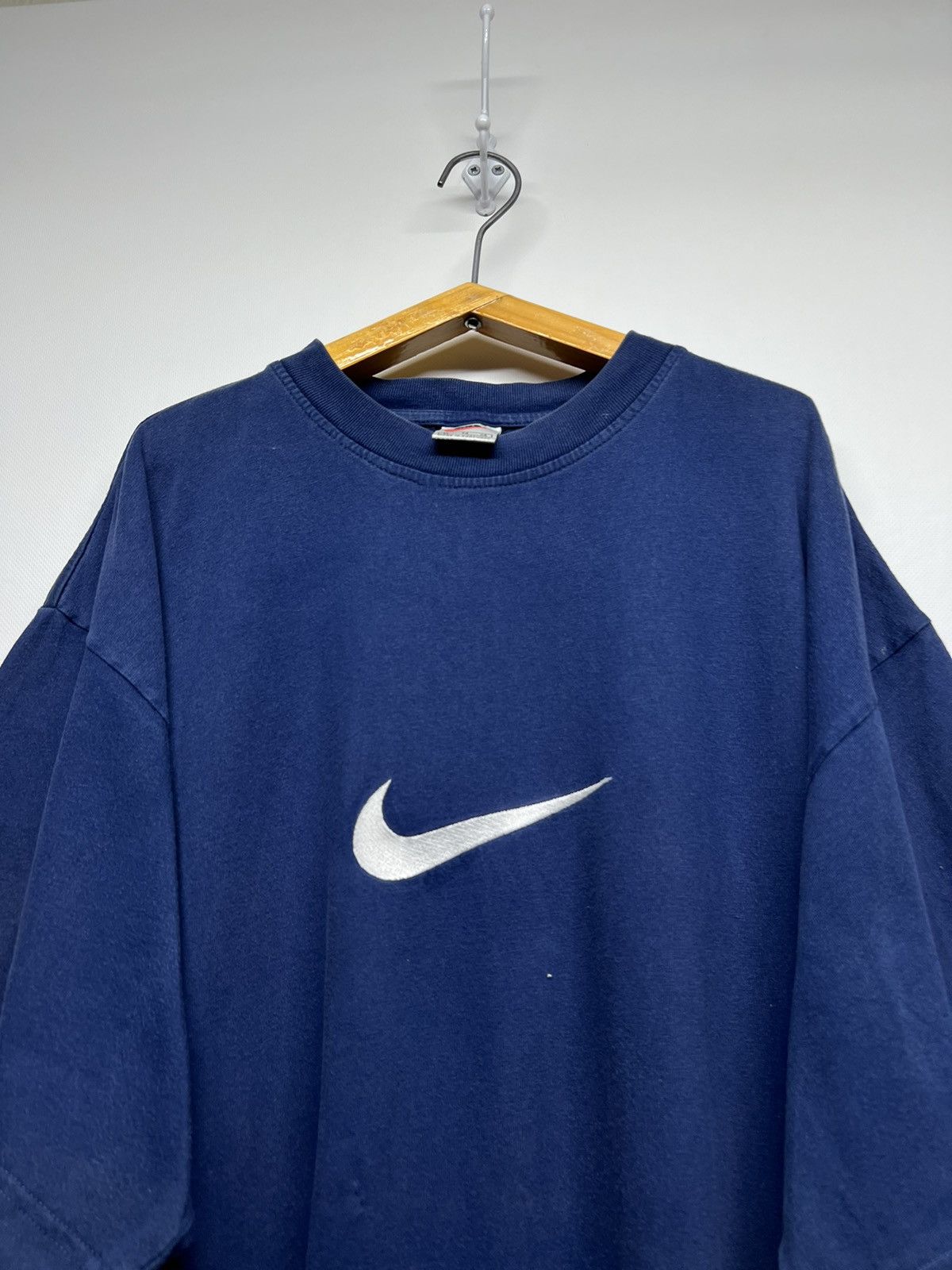 Nike × Vintage Vintage Y2k Nike Big Swoosh Logo T-Shirt 90’s Navy Size US XL / EU 56 / 4 - 1 Thumbnail