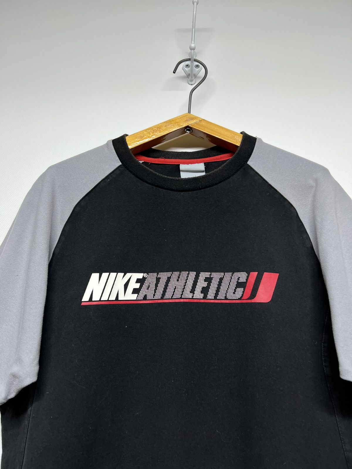 Vintage Vintage Y2k Nike Athletic Big Logo T-Shirt 00’s Size US M / EU 48-50 / 2 - 2 Thumbnail