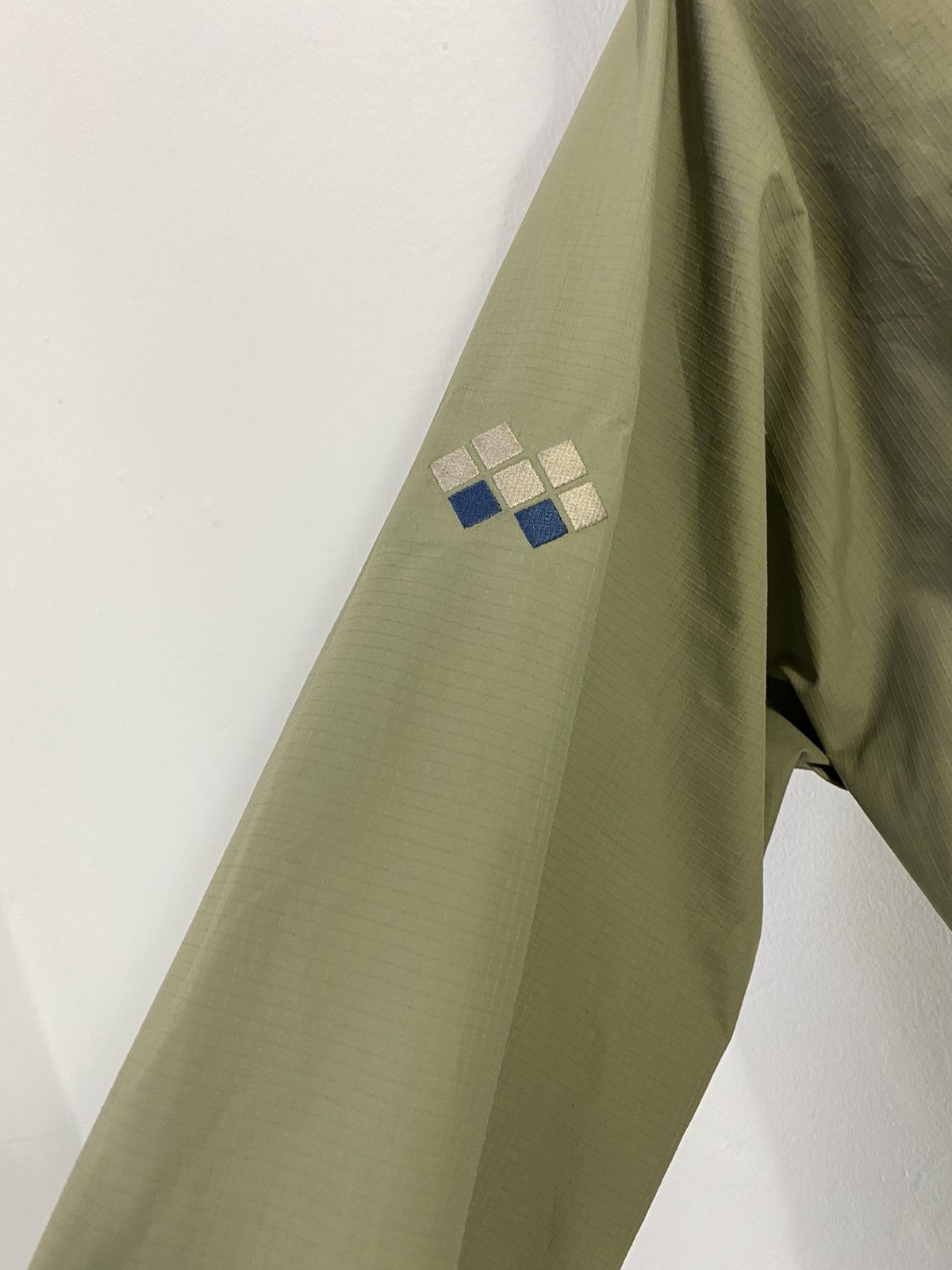 Goretex Montbell Goretex Windbreaker Jacket With Hoodies Size US M / EU 48-50 / 2 - 5 Thumbnail