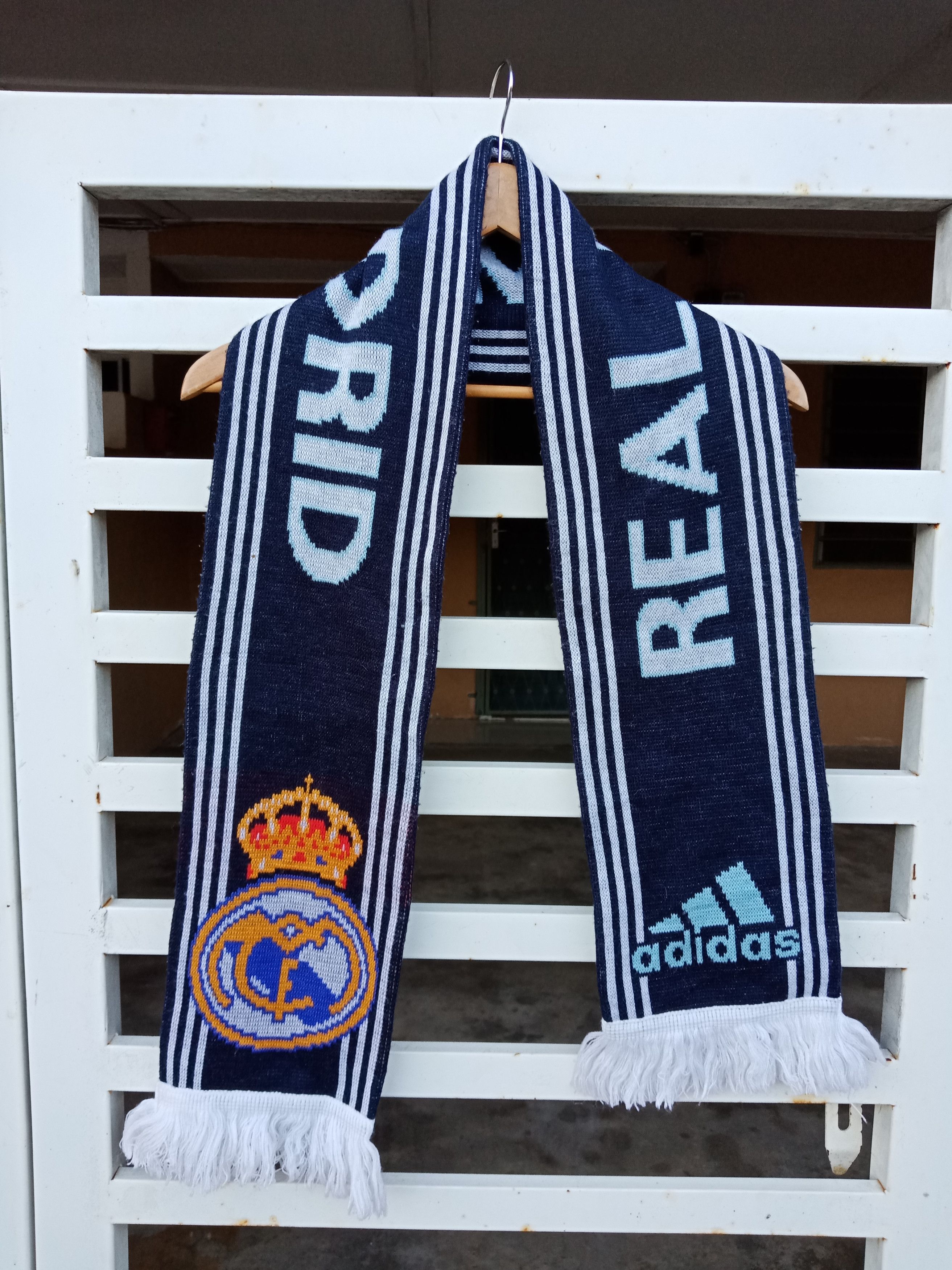 Adidas Adidas Real Madrid Spellout Embroidered (7"x54")Scarf Size ONE SIZE - 1 Thumbnail
