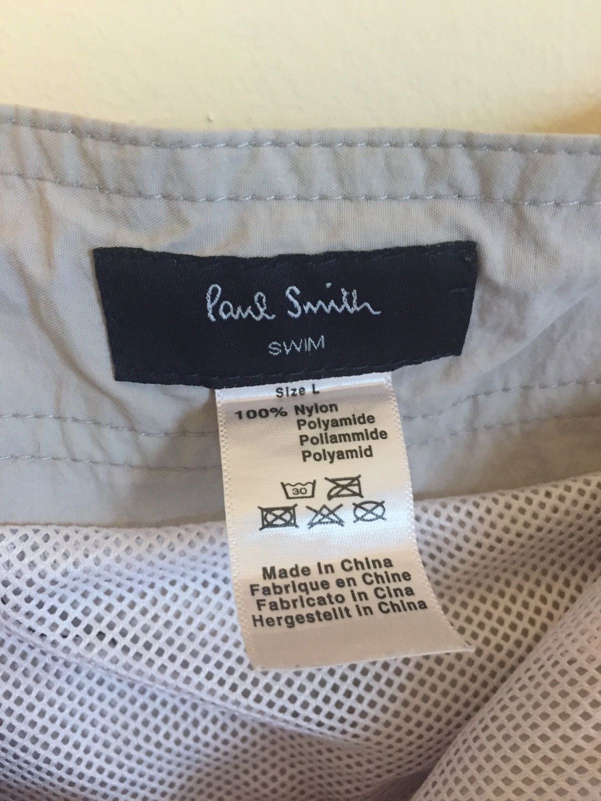 Paul Smith Paul Smith swimwear Zebra nylon swim board water shorts Size US 32 / EU 48 - 5 Thumbnail