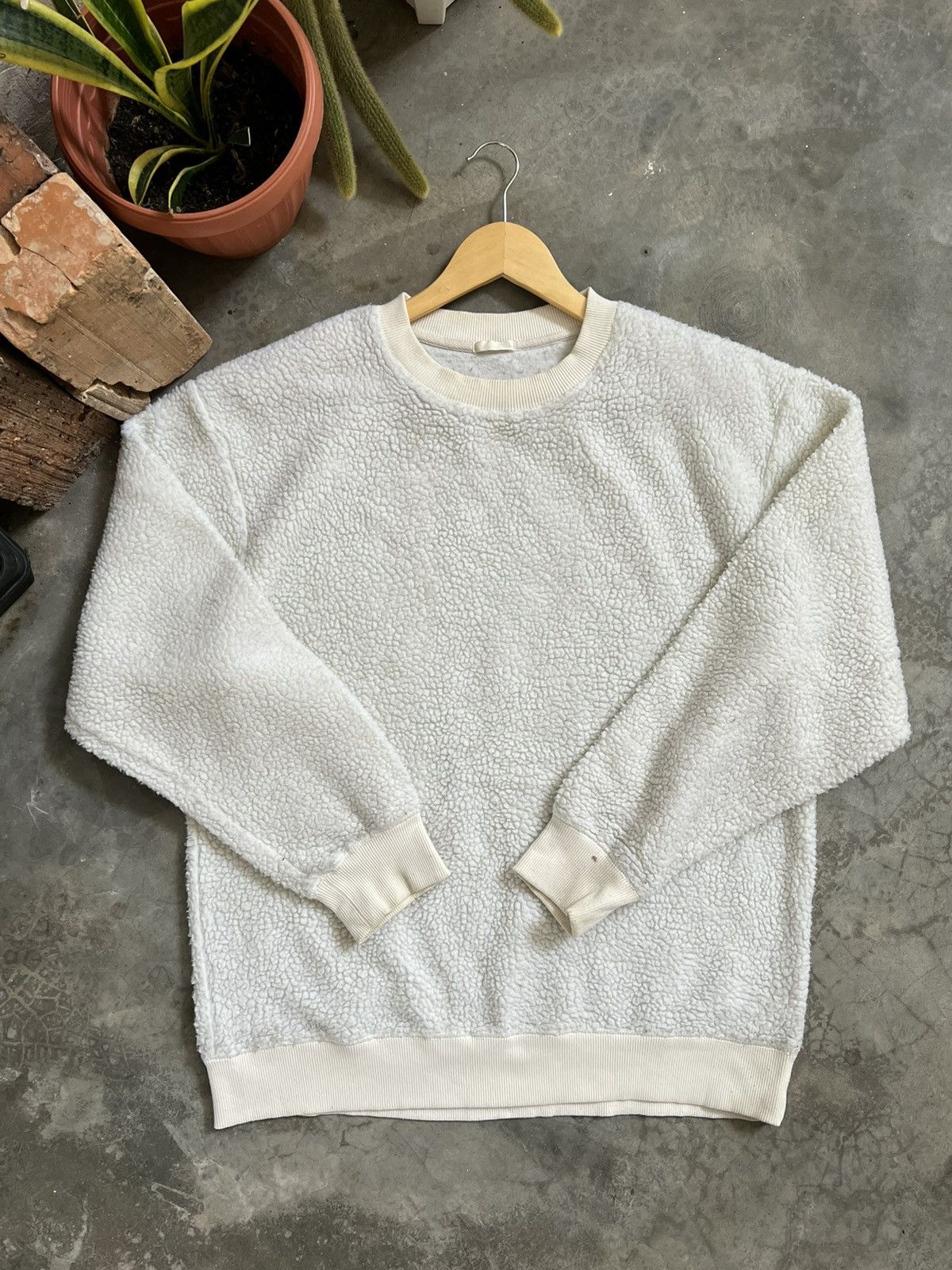Japanese Brand GU Deep Pile Sherpa Crewneck Sweatshirt Size US L / EU 52-54 / 3 - 6 Thumbnail