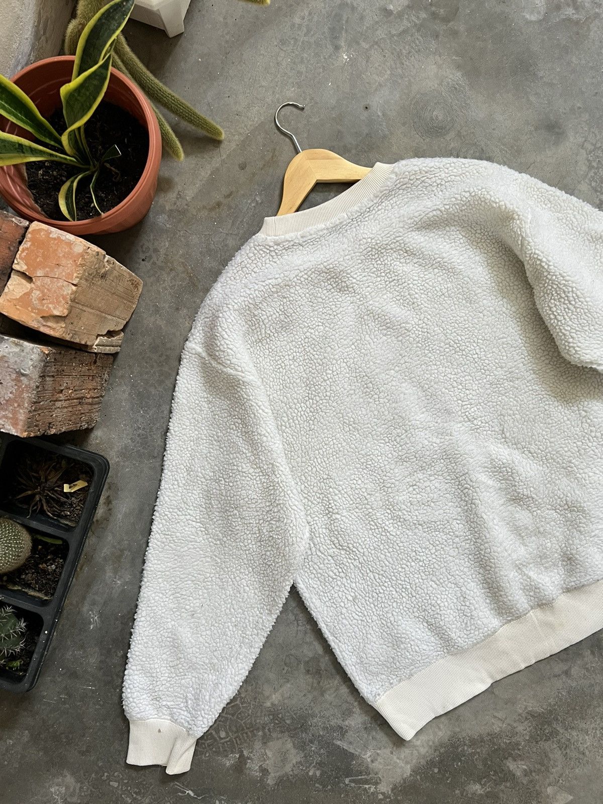 Japanese Brand GU Deep Pile Sherpa Crewneck Sweatshirt Size US L / EU 52-54 / 3 - 5 Thumbnail