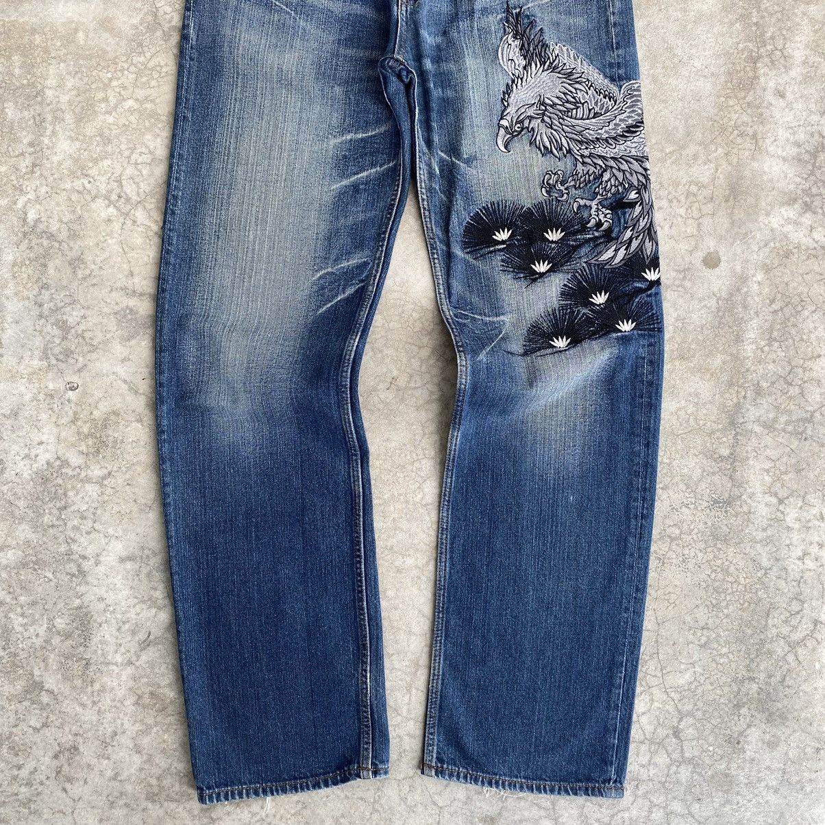 Karakuri Tamashii Karakuri Tamashii Style Eagle Embroidered Sukajan Jeans Size US 34 / EU 50 - 3 Thumbnail