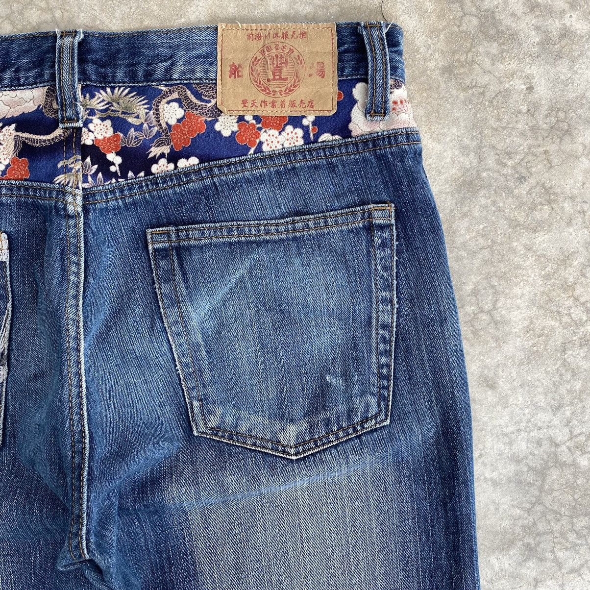 Karakuri Tamashii Karakuri Tamashii Style Eagle Embroidered Sukajan Jeans Size US 34 / EU 50 - 19 Thumbnail