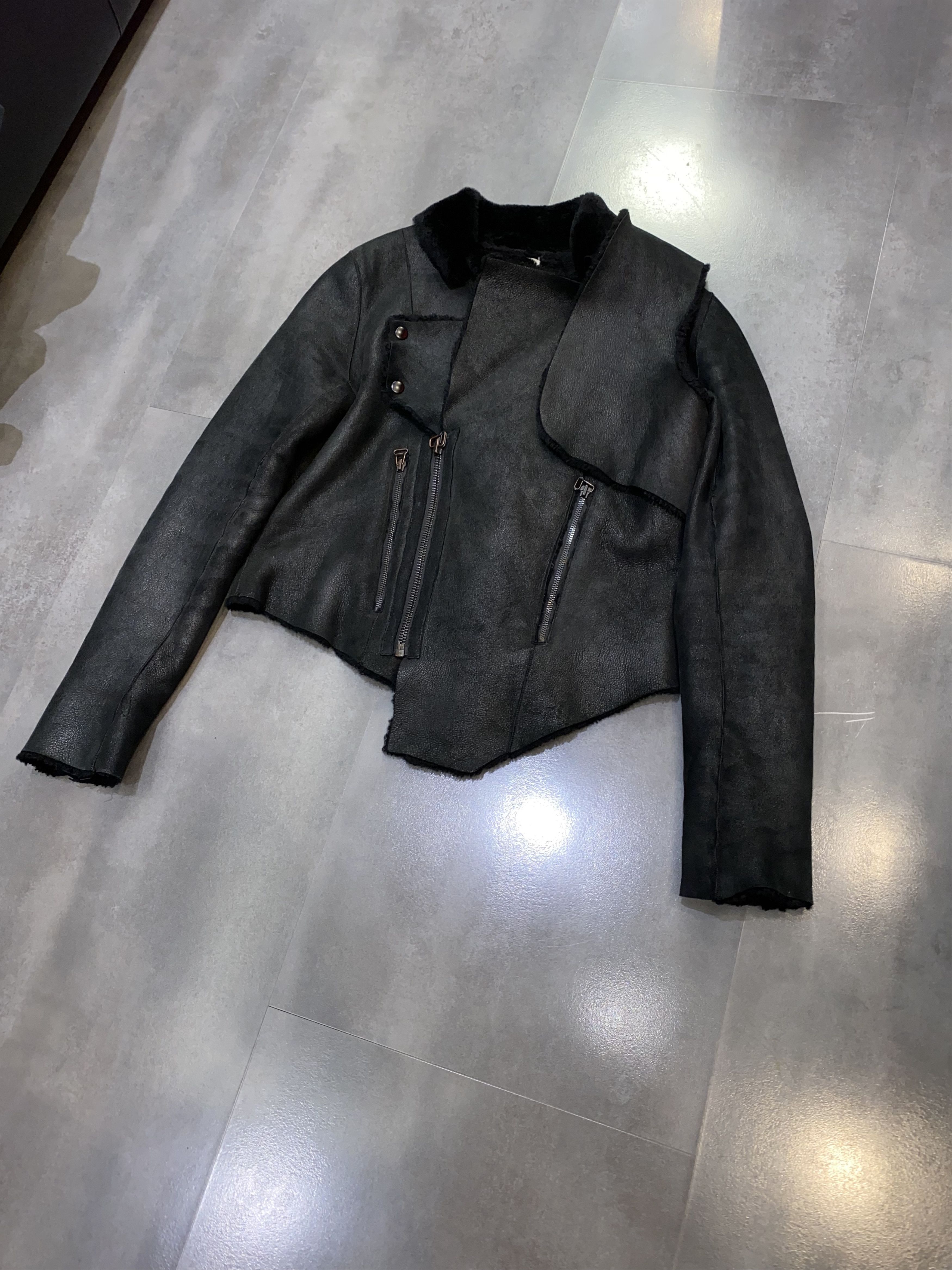 Helmut Lang Helmut Lang Abstract Assymetrical Shearling Leather Jacket Size US S / EU 44-46 / 1 - 10 Thumbnail