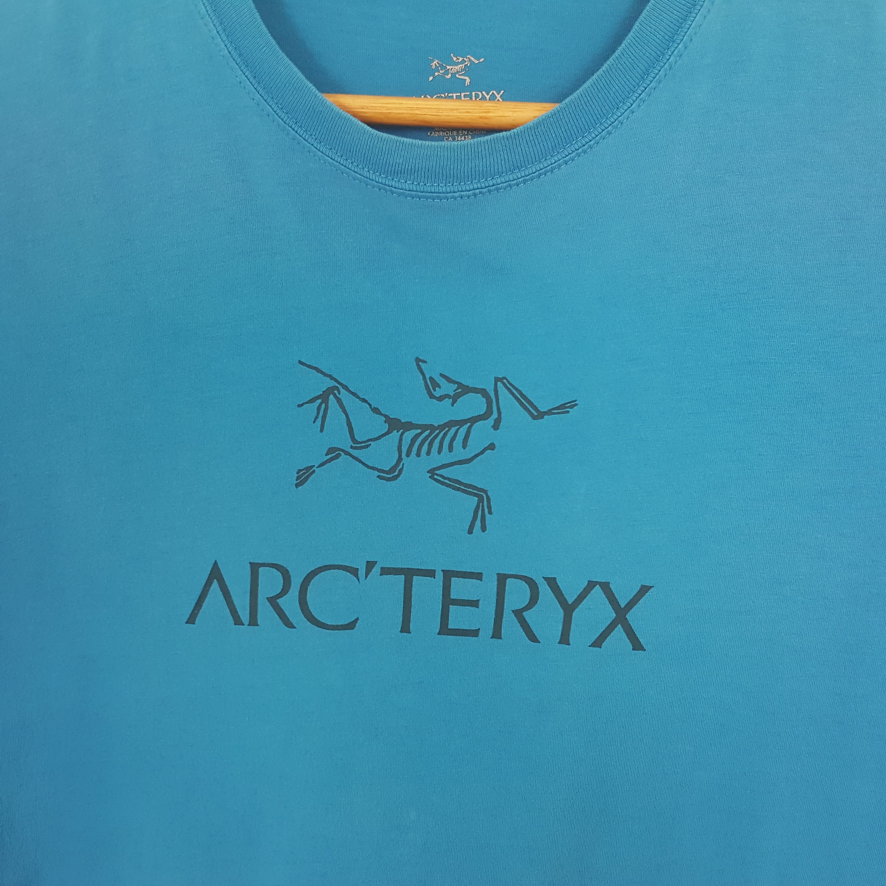 Arc'teryx × Vintage Vintage Arc'Teryx Big Logo Outdoor Style T-Shirt Size US L / EU 52-54 / 3 - 2 Thumbnail