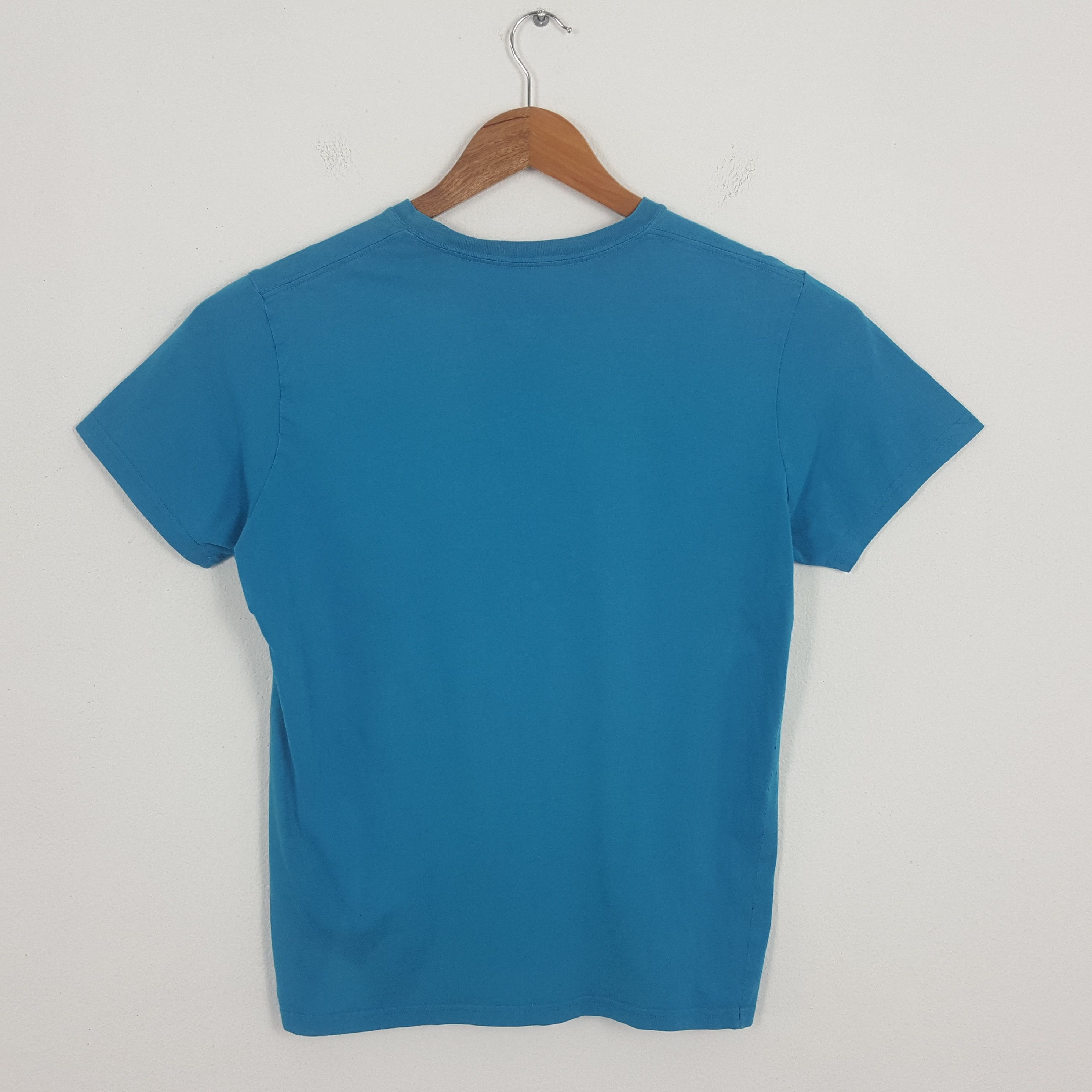 Arc'teryx × Vintage Vintage Arc'Teryx Big Logo Outdoor Style T-Shirt Size US L / EU 52-54 / 3 - 3 Thumbnail