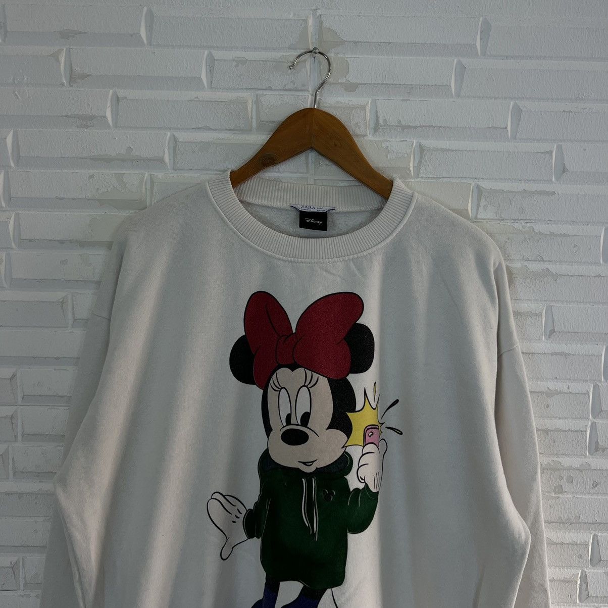 Disney RARE BIG LOGO PRINT MICKEY MOUSE ZARA BASIC SWEATSHIRT Size US M / EU 48-50 / 2 - 3 Thumbnail