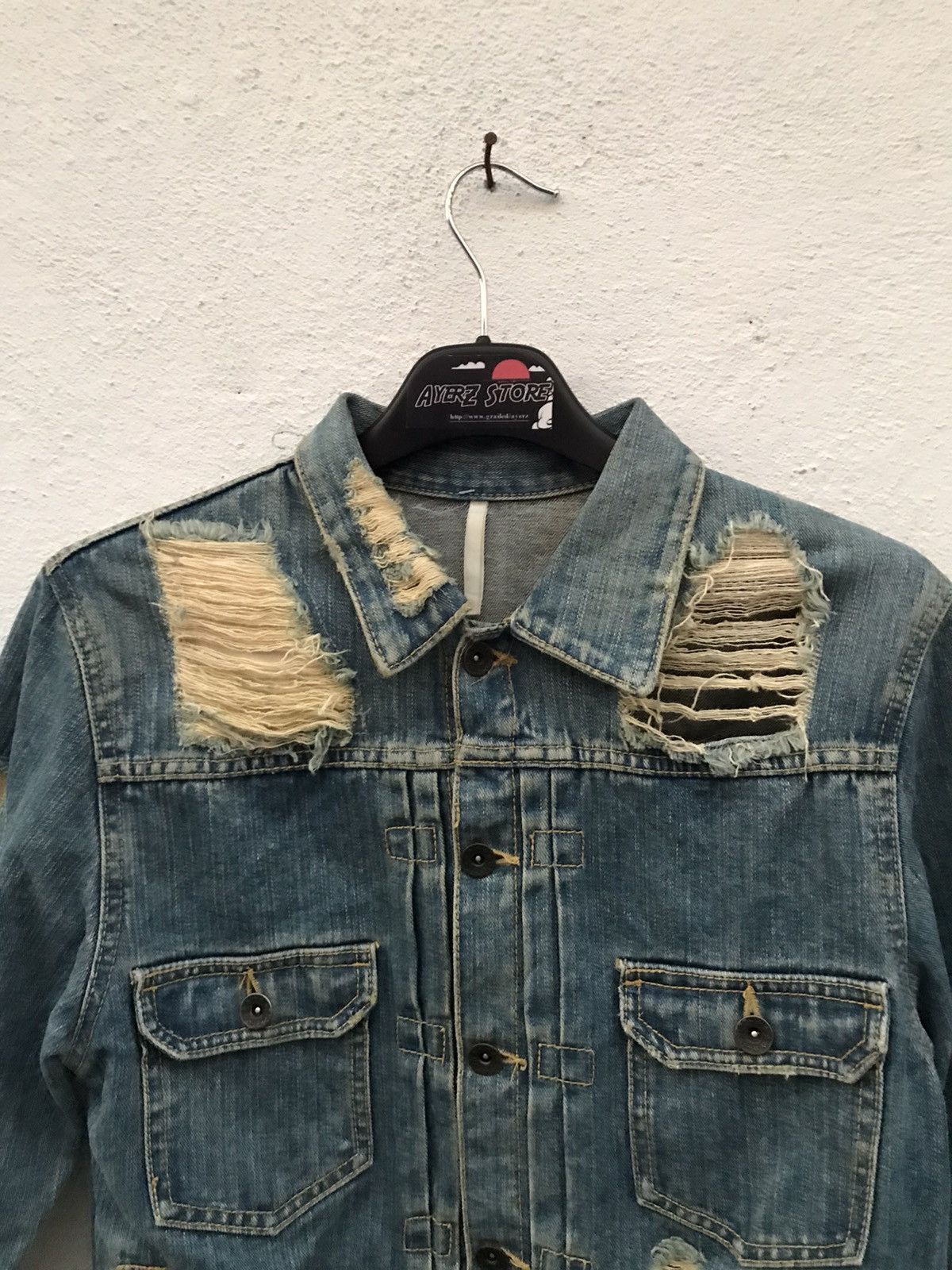 Japanese Brand ROYAL BLUE Ripped & Patched Distressed Denim Jacket Size US S / EU 44-46 / 1 - 2 Thumbnail