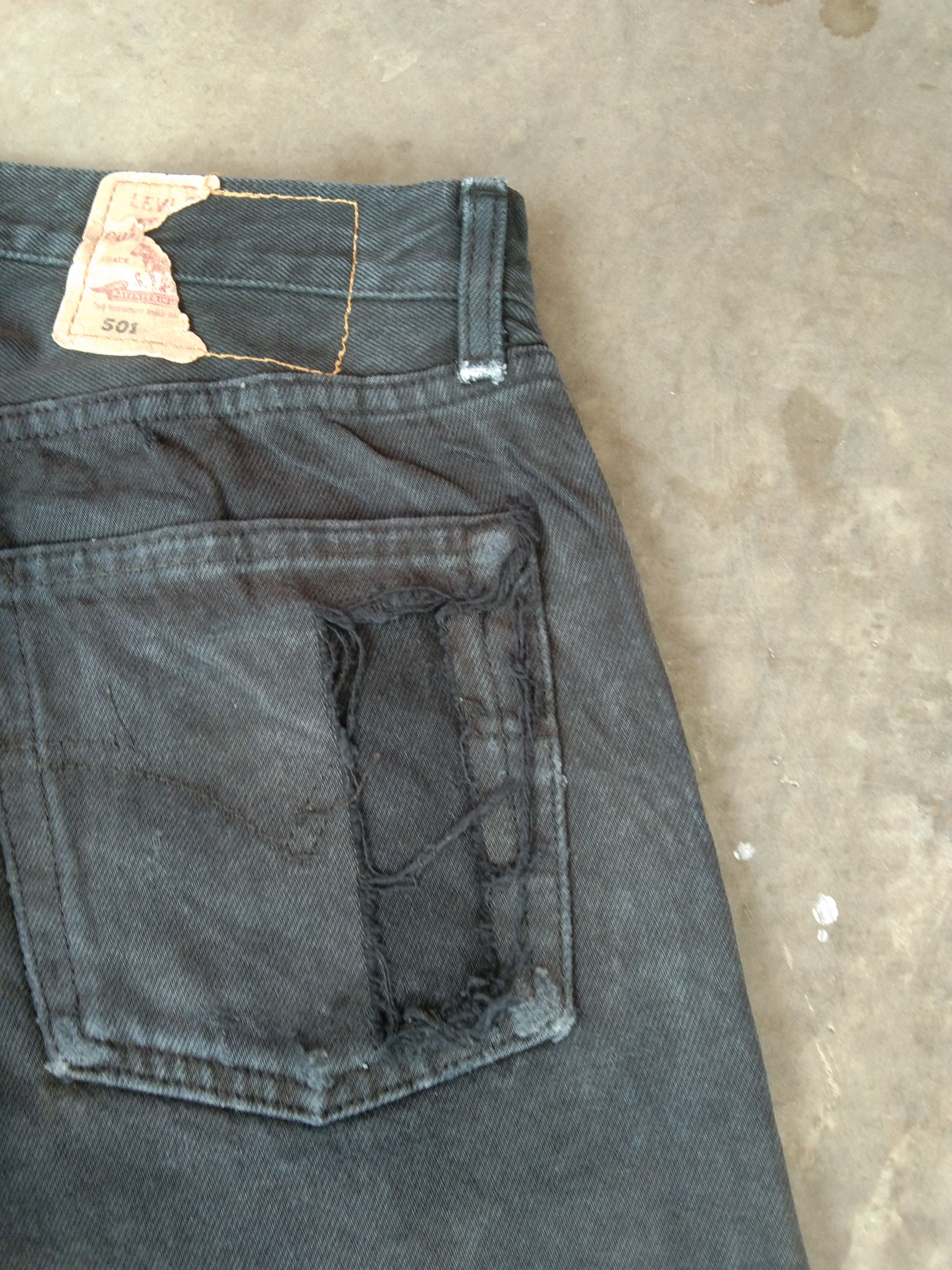 Levi's × Vintage 90s Vintage Levis 501 Faded Black Distressed Jeans 30x30 Size US 30 / EU 46 - 3 Thumbnail