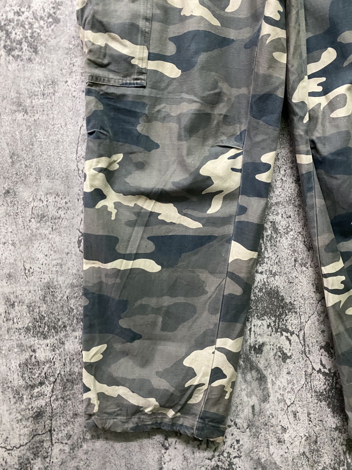 Japanese Brand Japan MILITARY COLLECTION Tactical Multi-pocket Cargo Pants Size US 33 - 8 Thumbnail