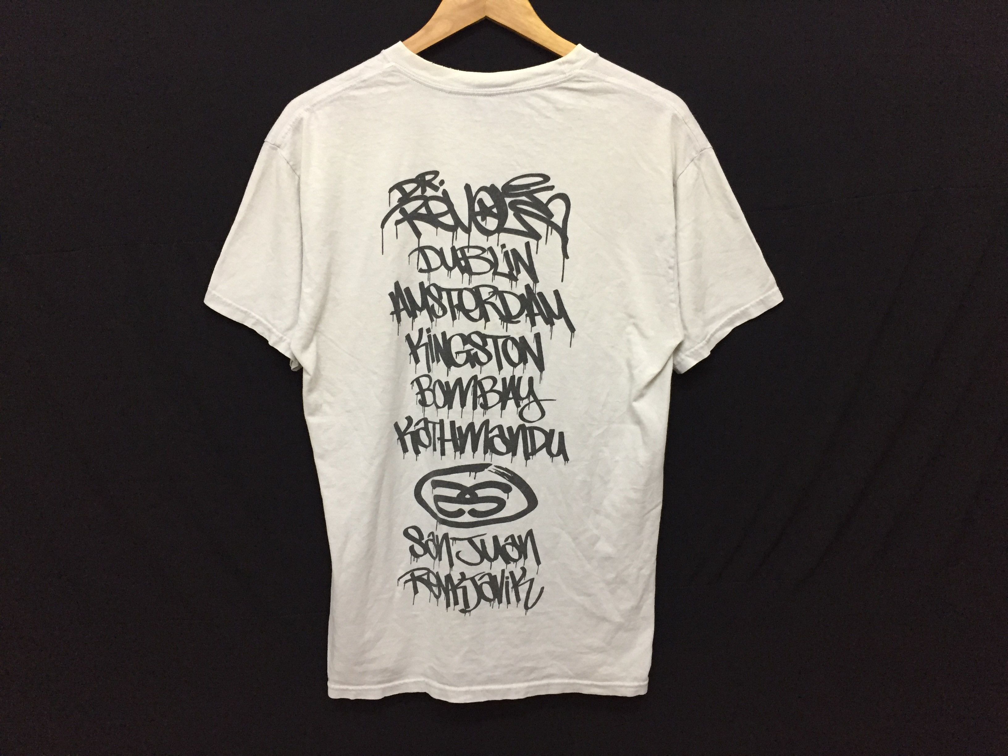 Stussy × Vintage 2006 Dr Revolt artis siri limited world tour tee Size US M / EU 48-50 / 2 - 2 Thumbnail